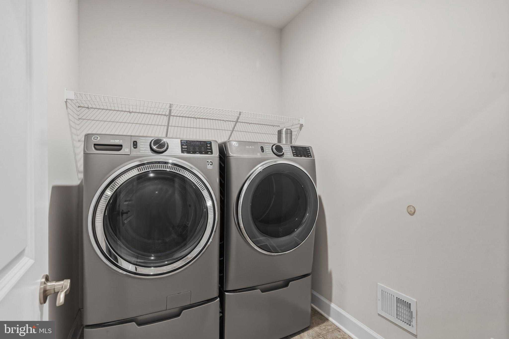 3723 Solidarity Cir photo 27