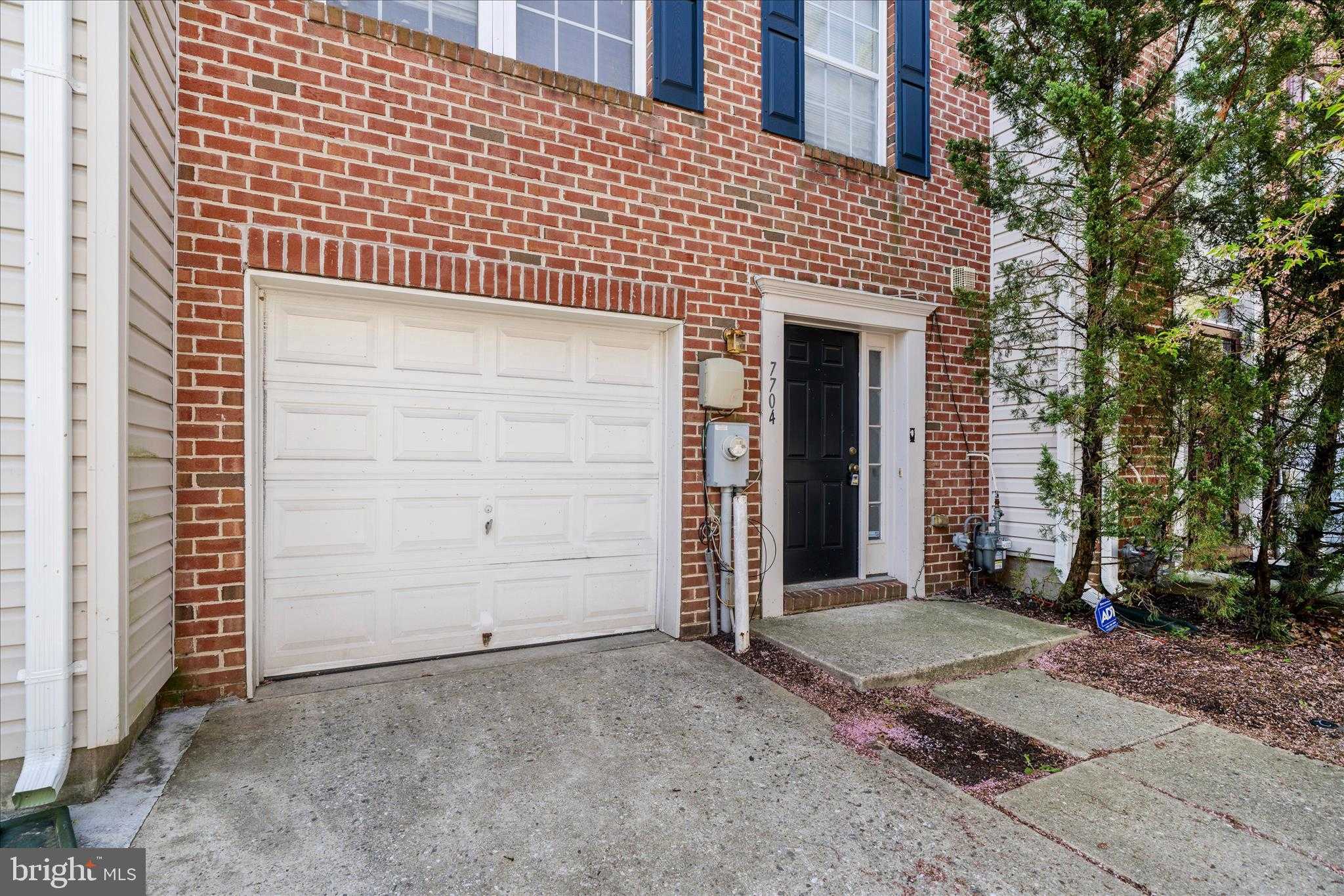 7704 English Oak Cir # 10 photo 37