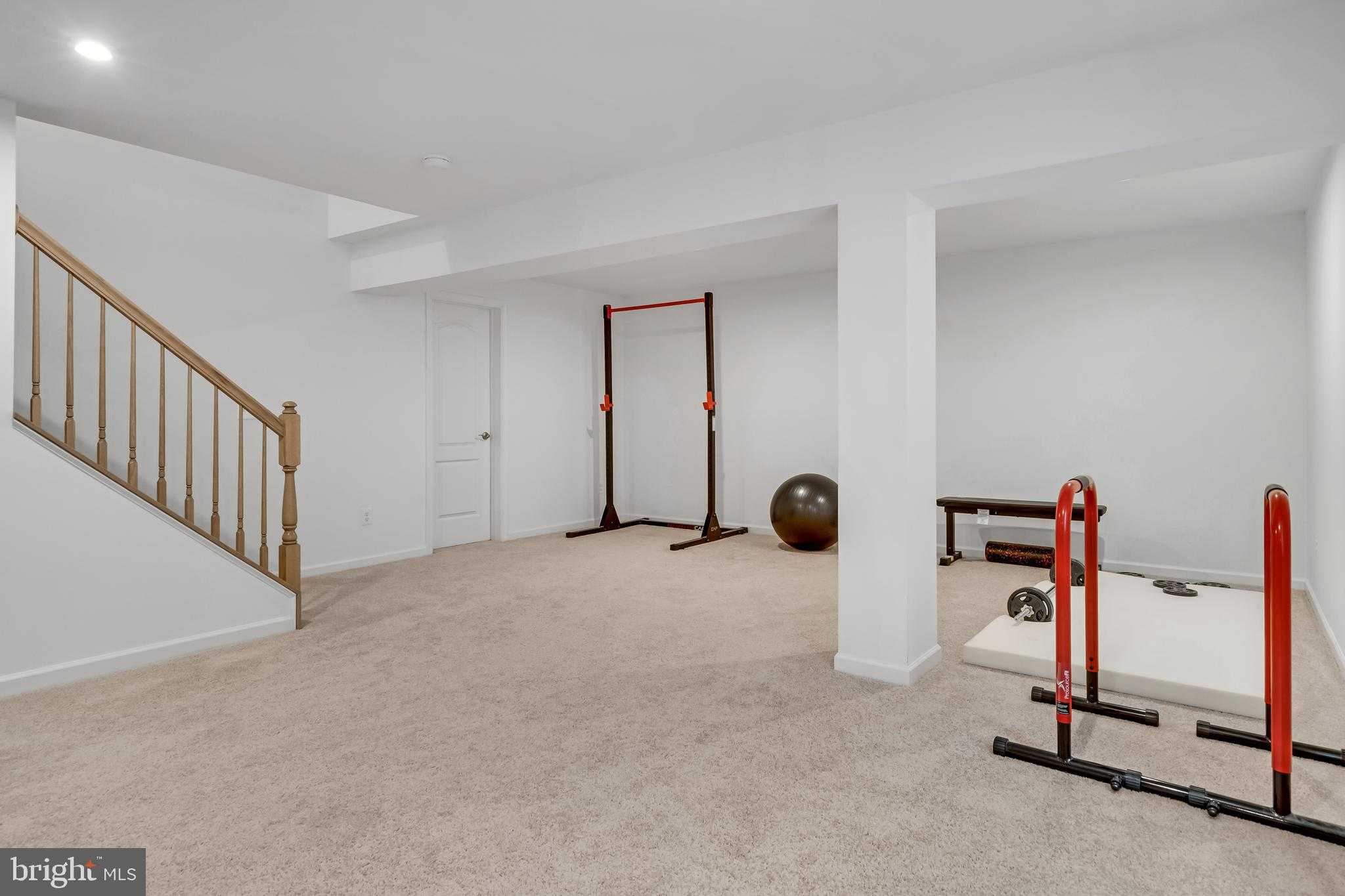 290 Newbury St photo 42