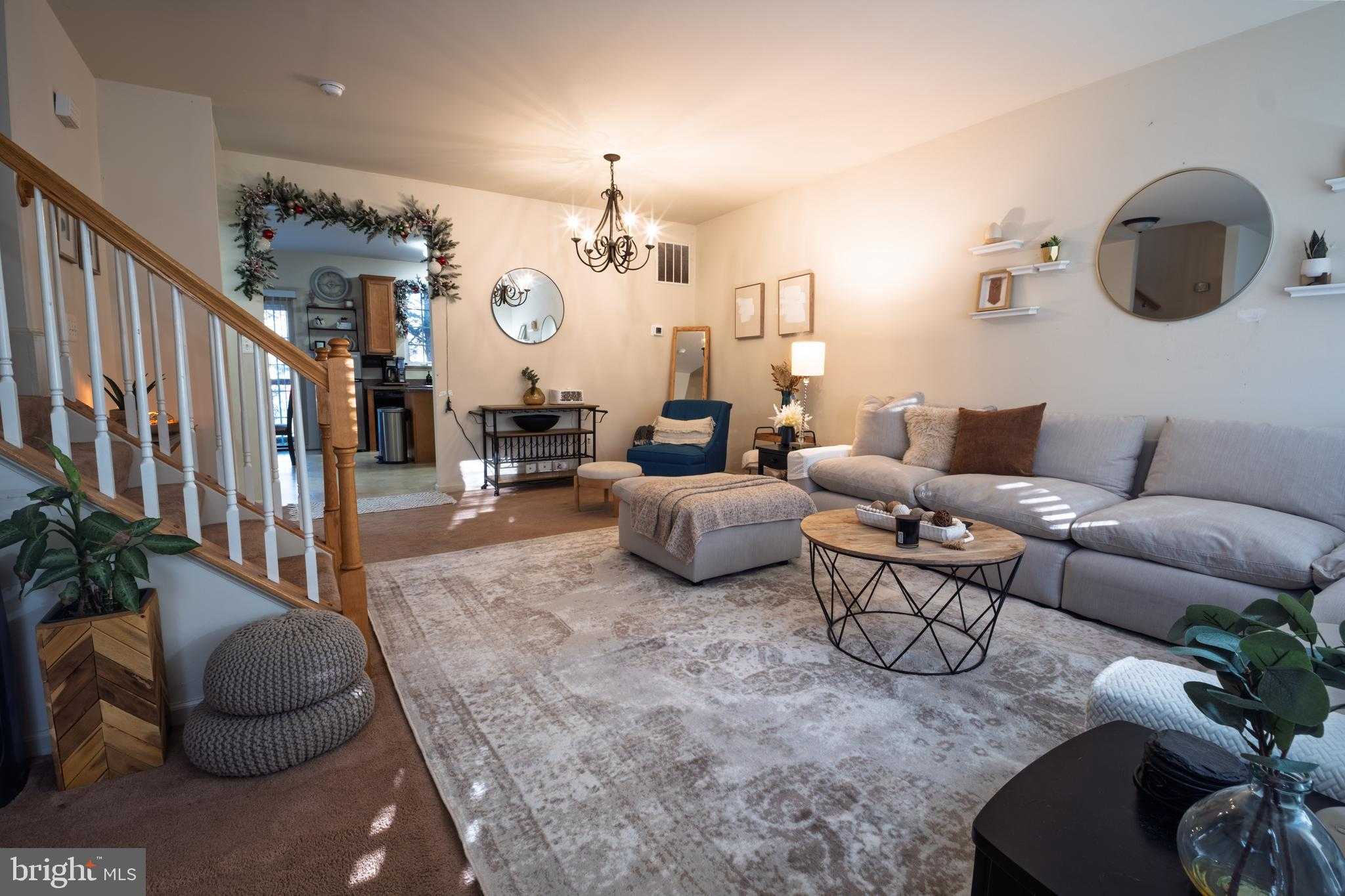 816 Fairview Village CT photo 15