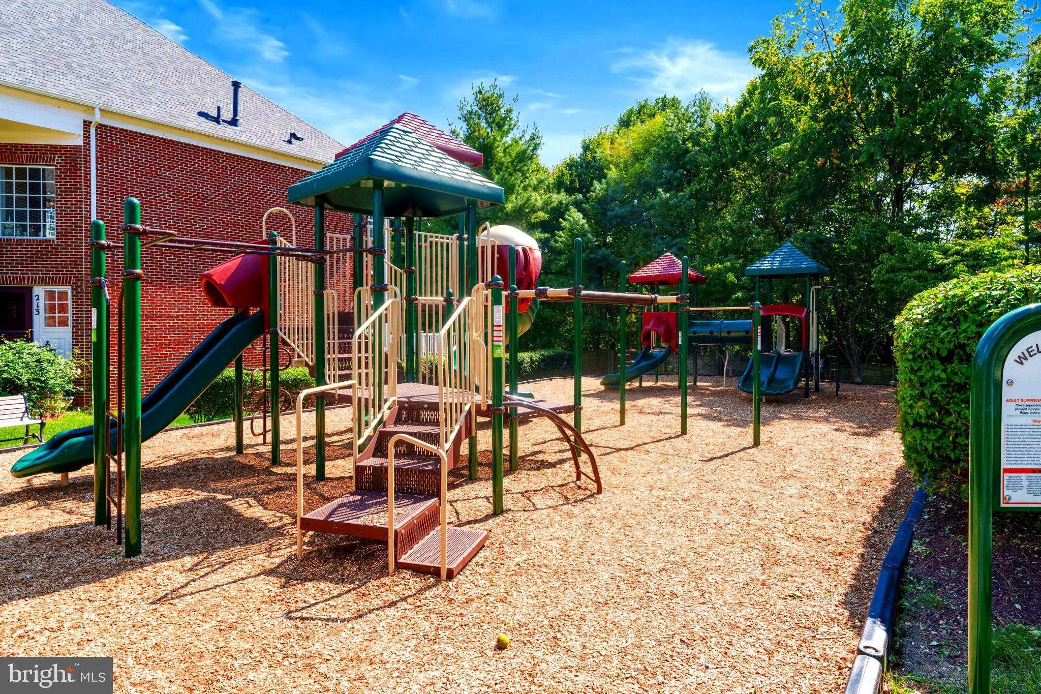 75 Swanton Mews Unit 200 photo 38