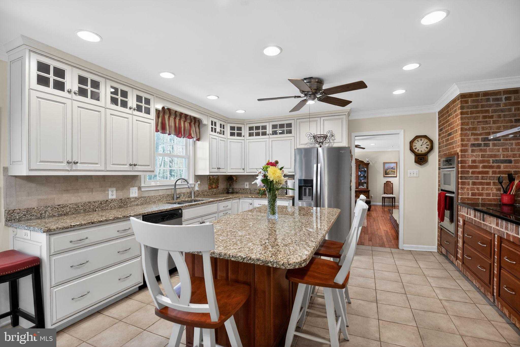 3920 Ravine Dr photo 10