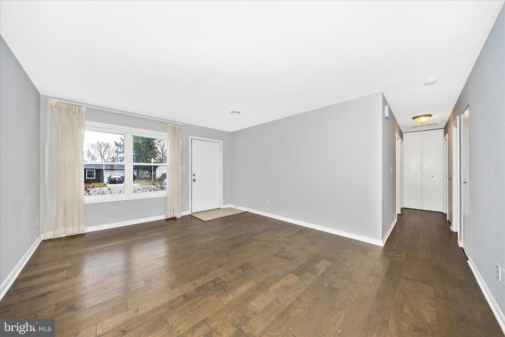 345 Catoctin Ave photo 5