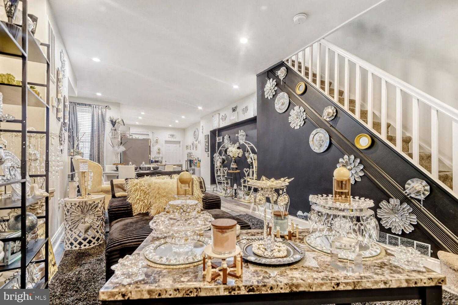 2517 Robb St photo 7