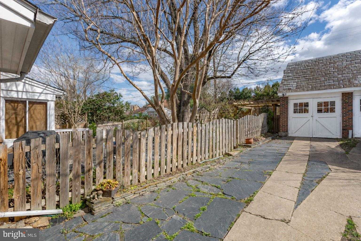 812 Marye St photo 55