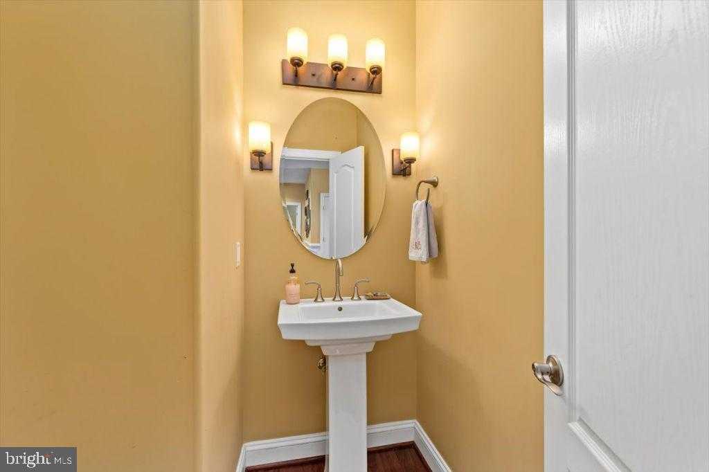 7610 Downstream CT photo 30