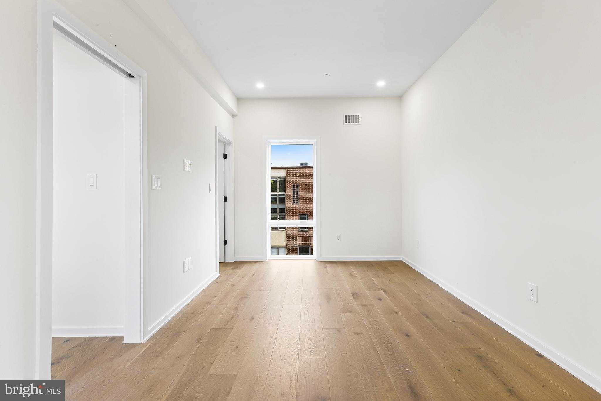 1911 Rodman St # 13 photo 22