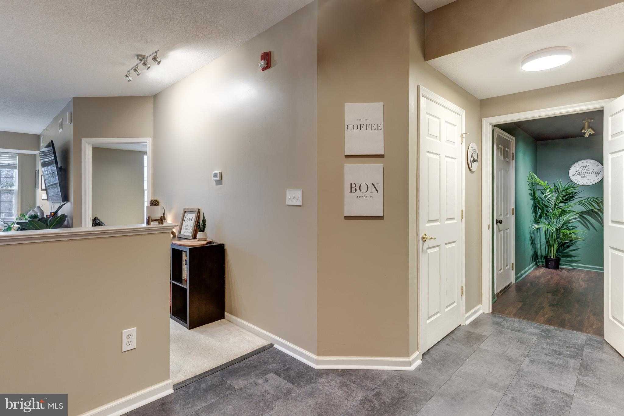 304 N Marshview Rd photo 14