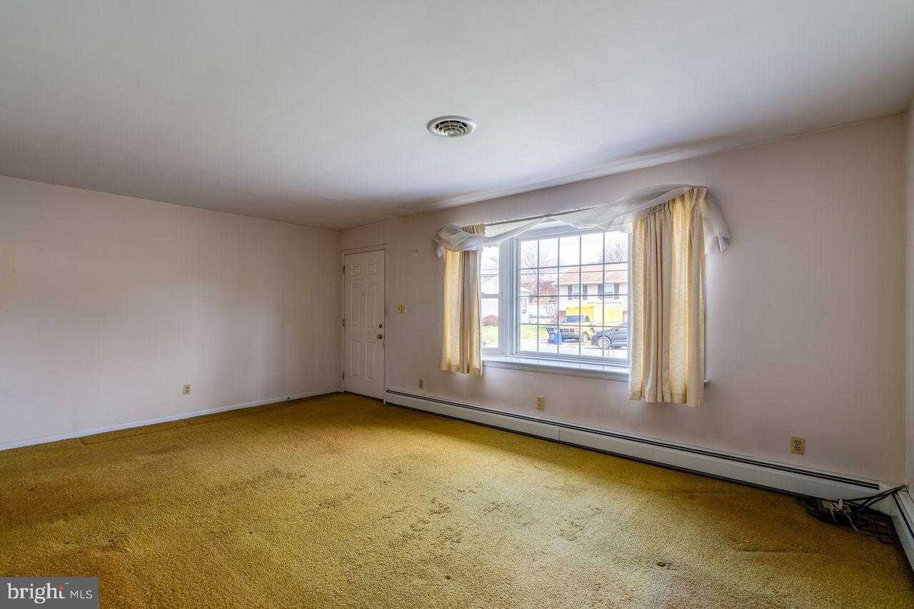 116 Joseph Rd photo 2