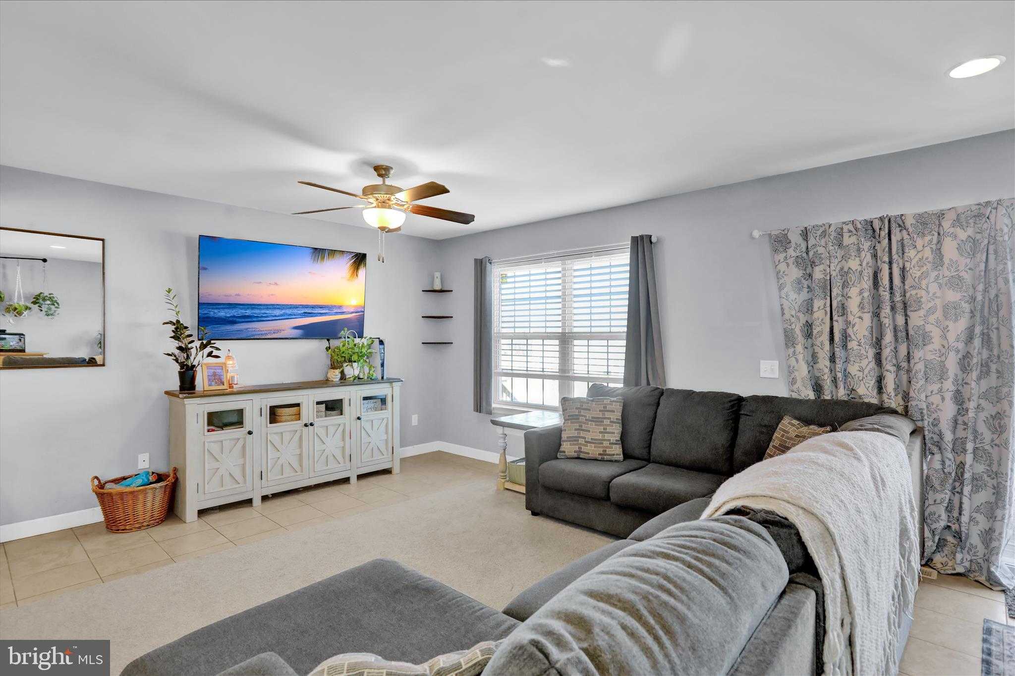 1237 Fairmont Ave photo 9