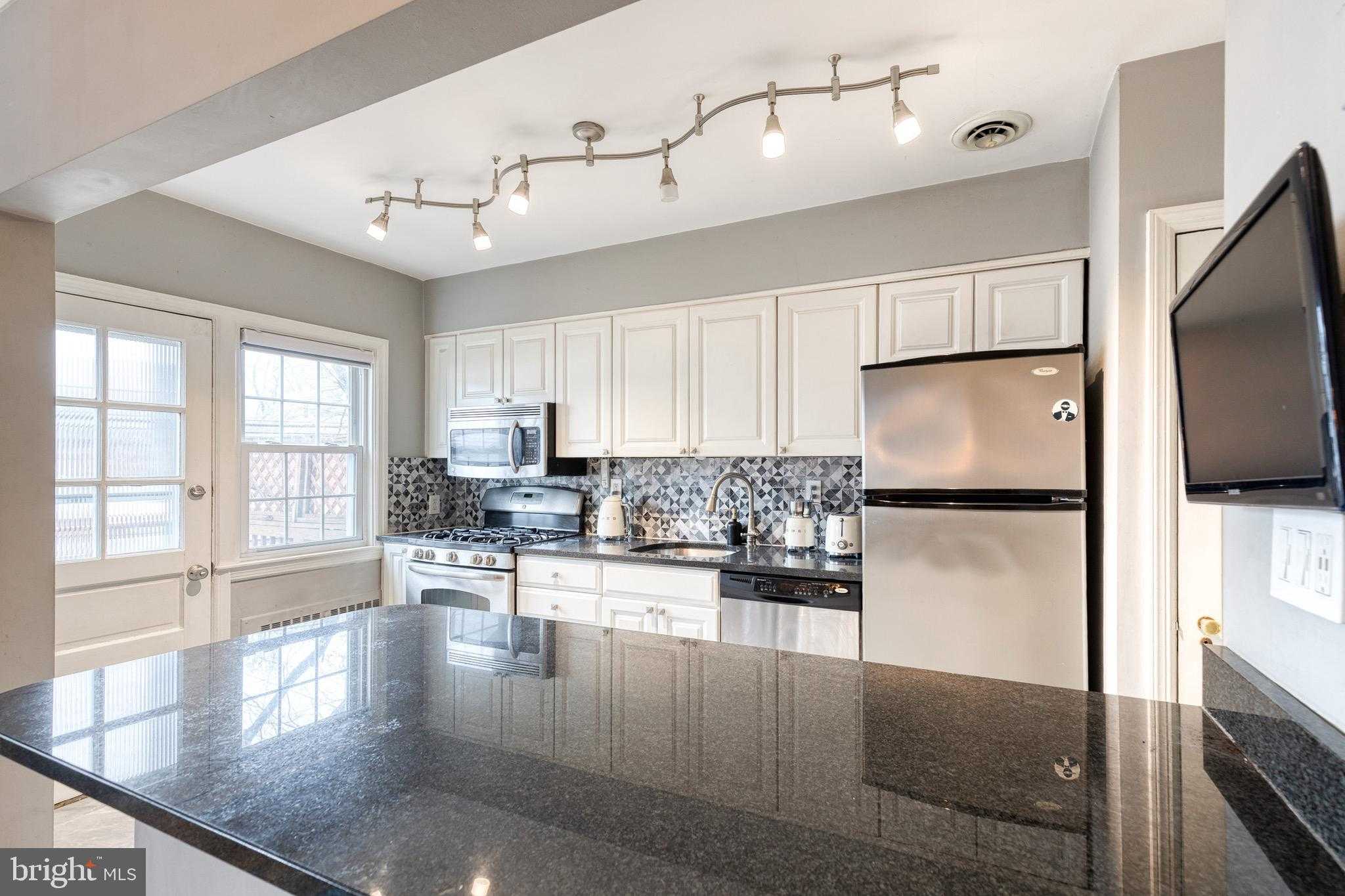 403 Regester Ave photo 7