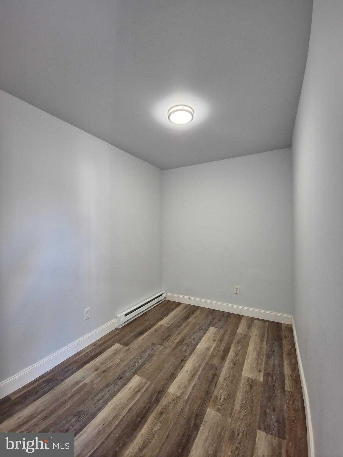 926 Greenwich St photo 11