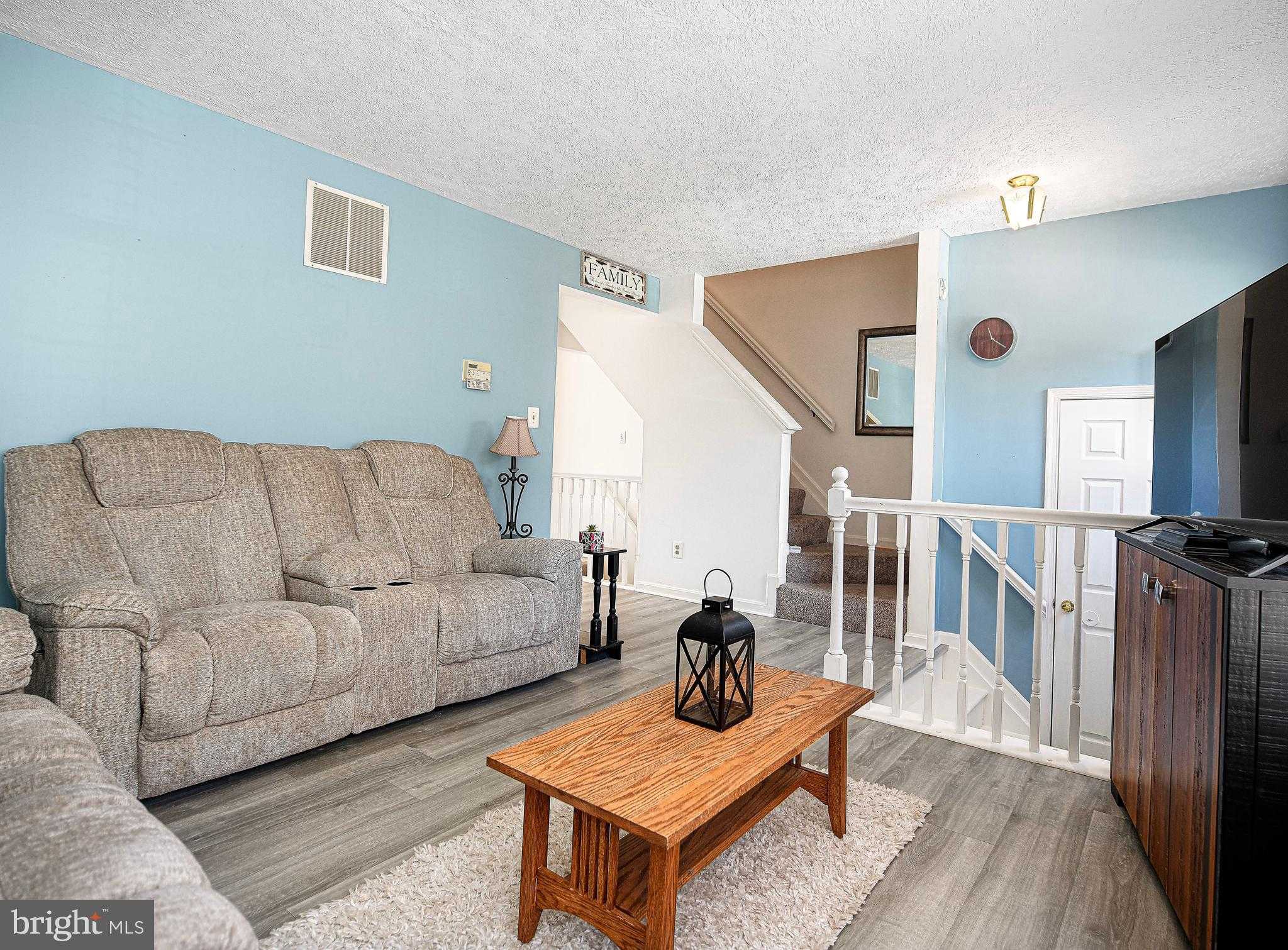 139 Remington Cir photo 8