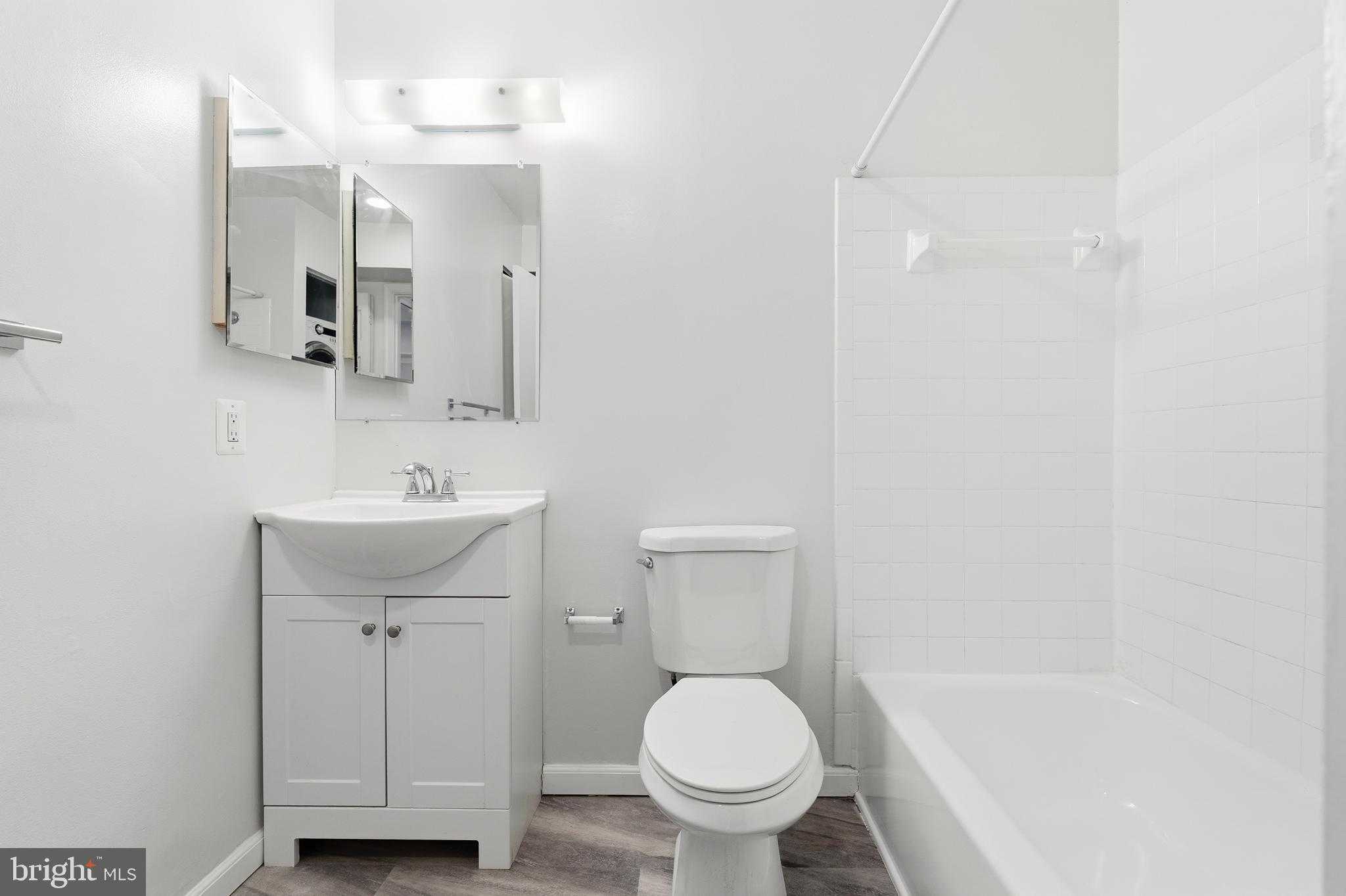 1637 Carriage House Ter photo 22