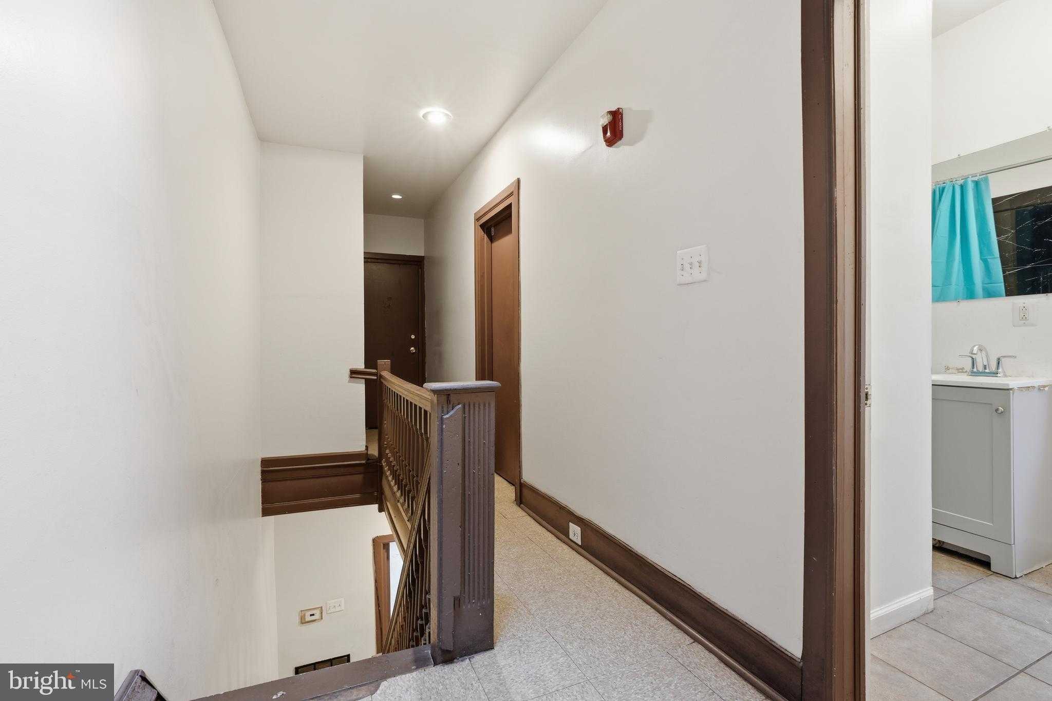 4149 N Broad St photo 16