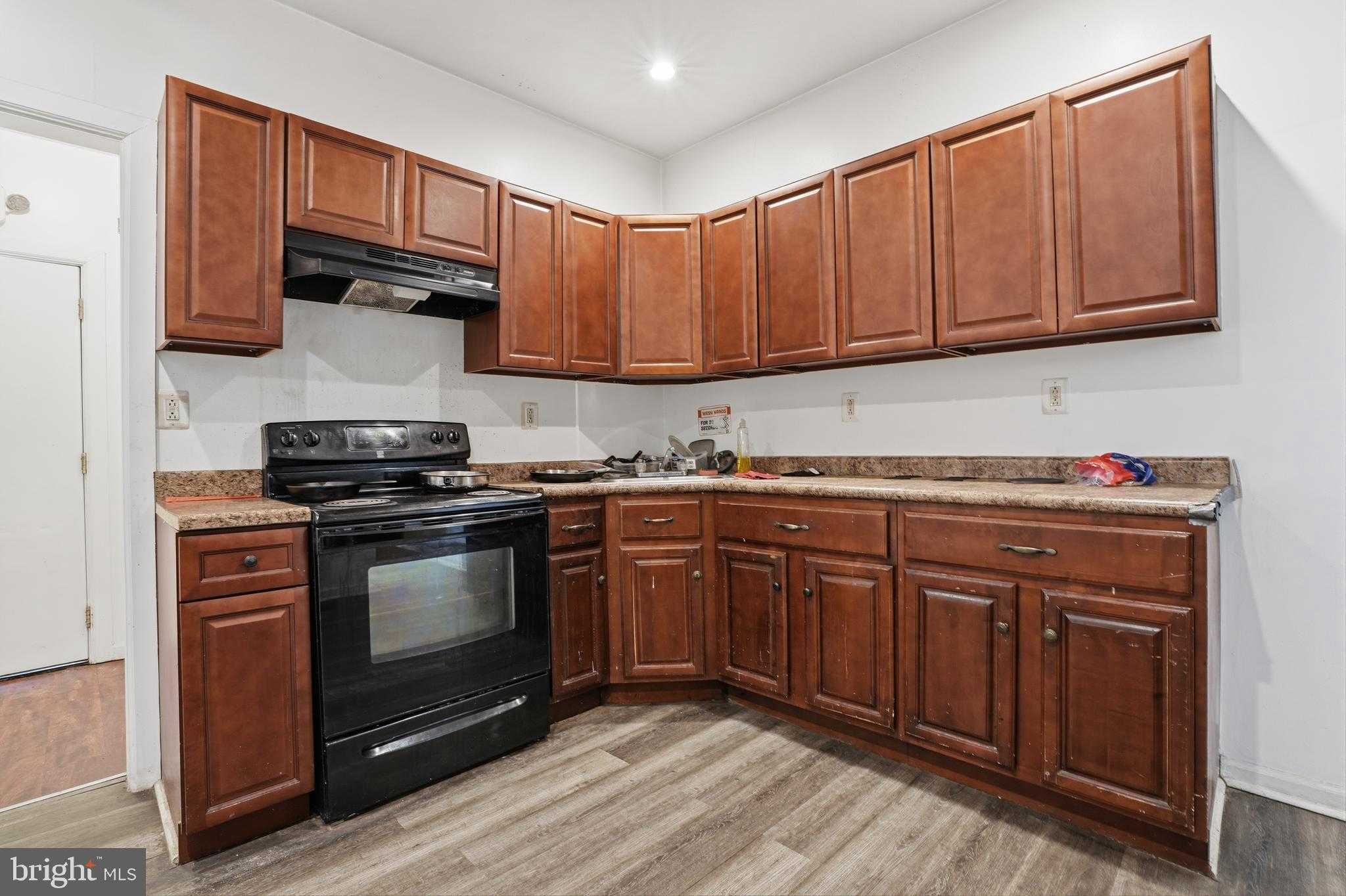 4149 N Broad St photo 9