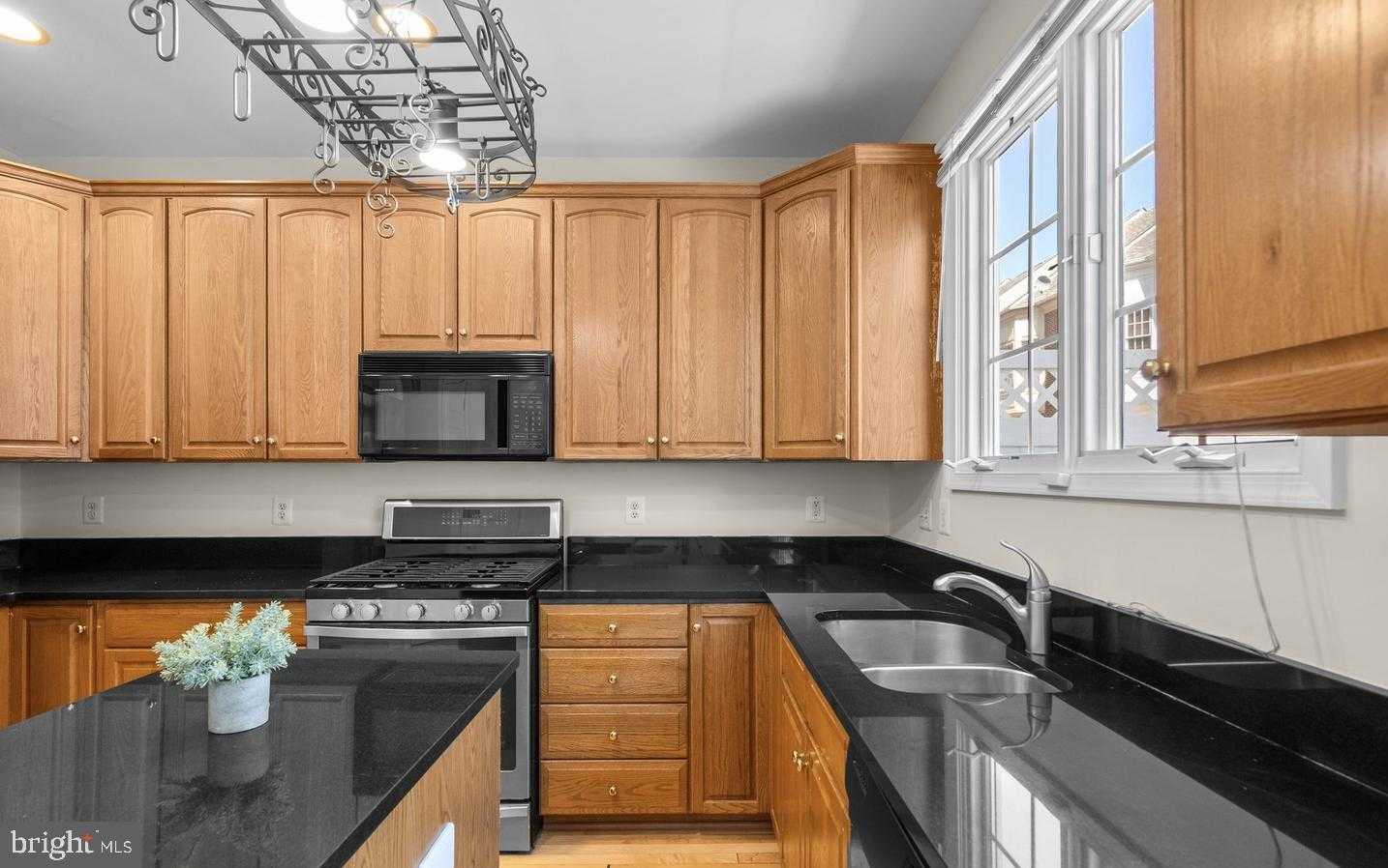 8509 2nd Ave photo 3