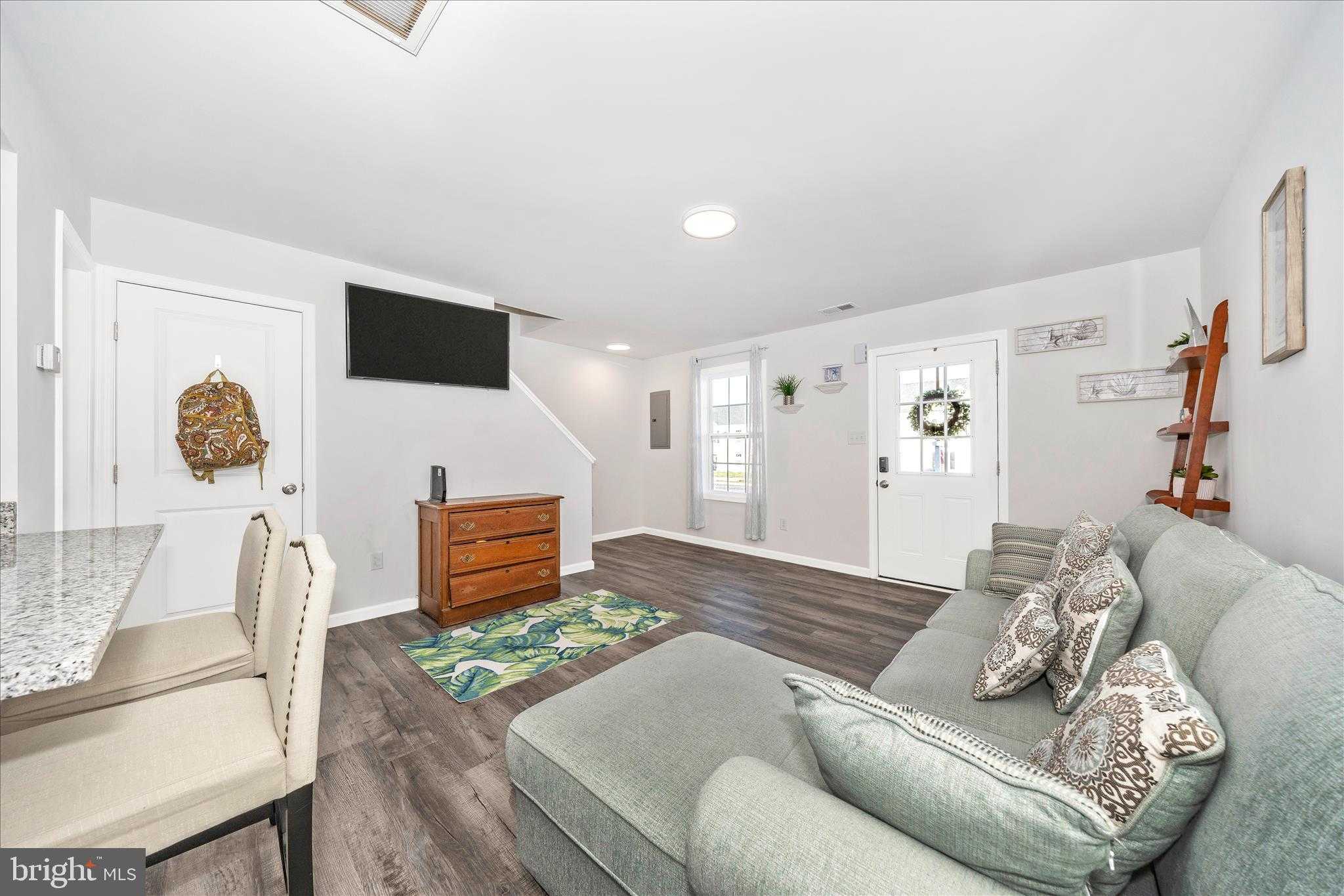 220 White Violet Way photo 4