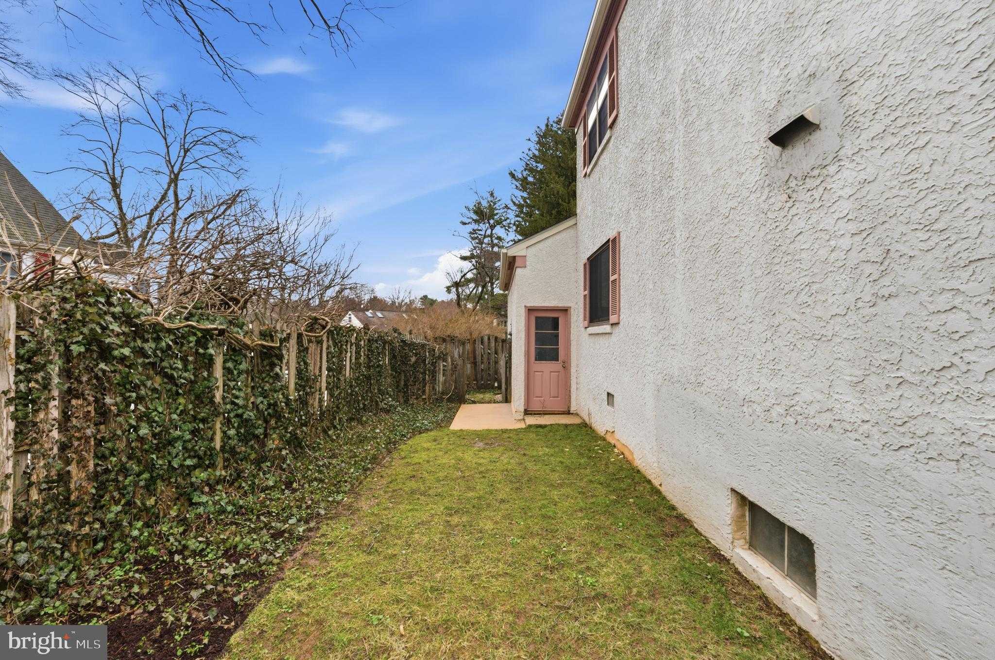 822 Wickfield Rd photo 40