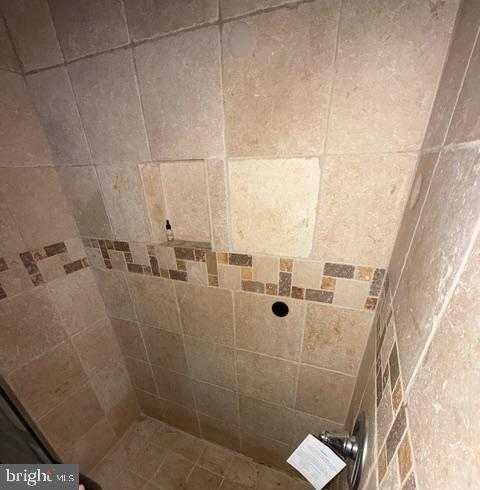 216 S Clinton St photo 18