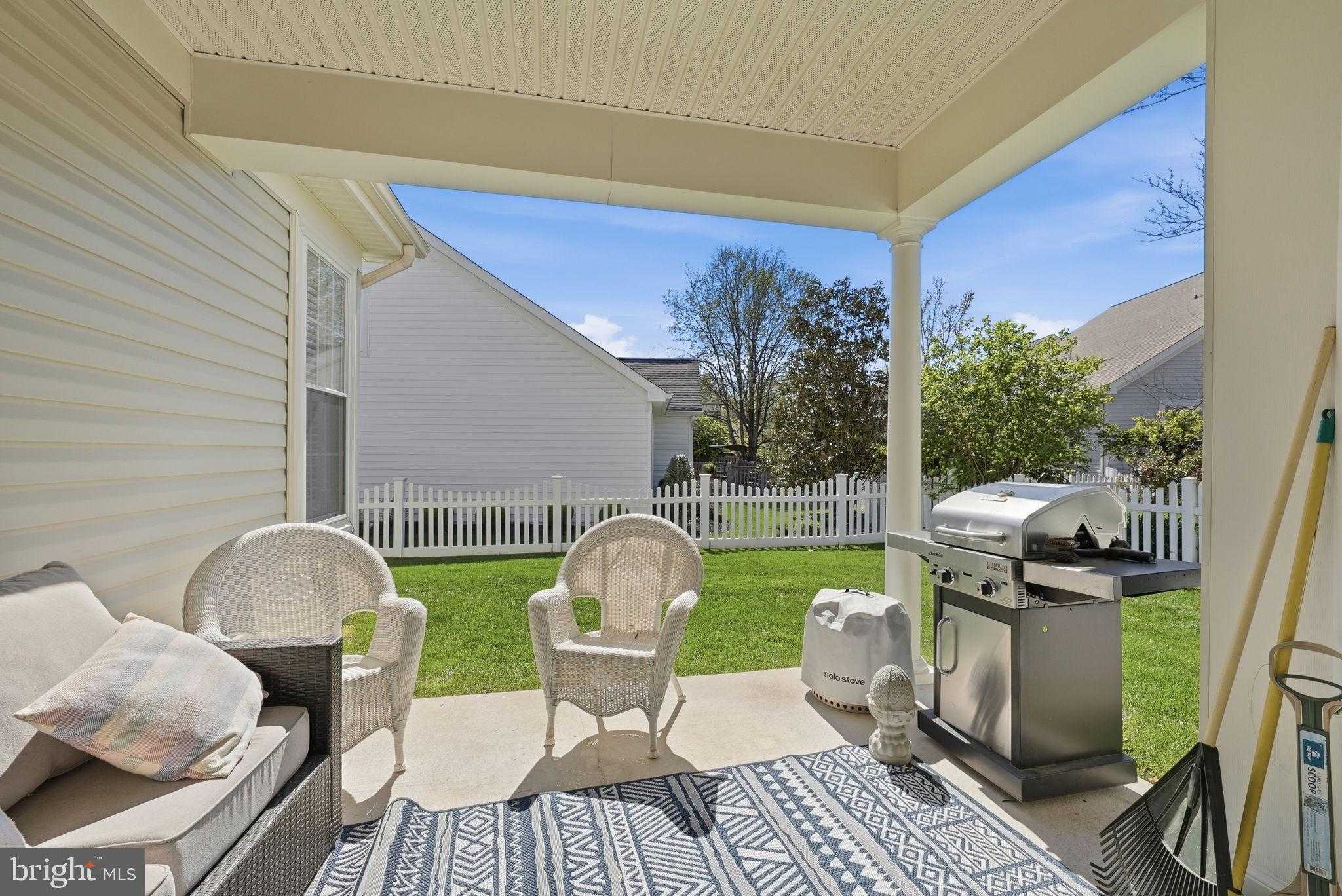 6828 Derby Run Way photo 4