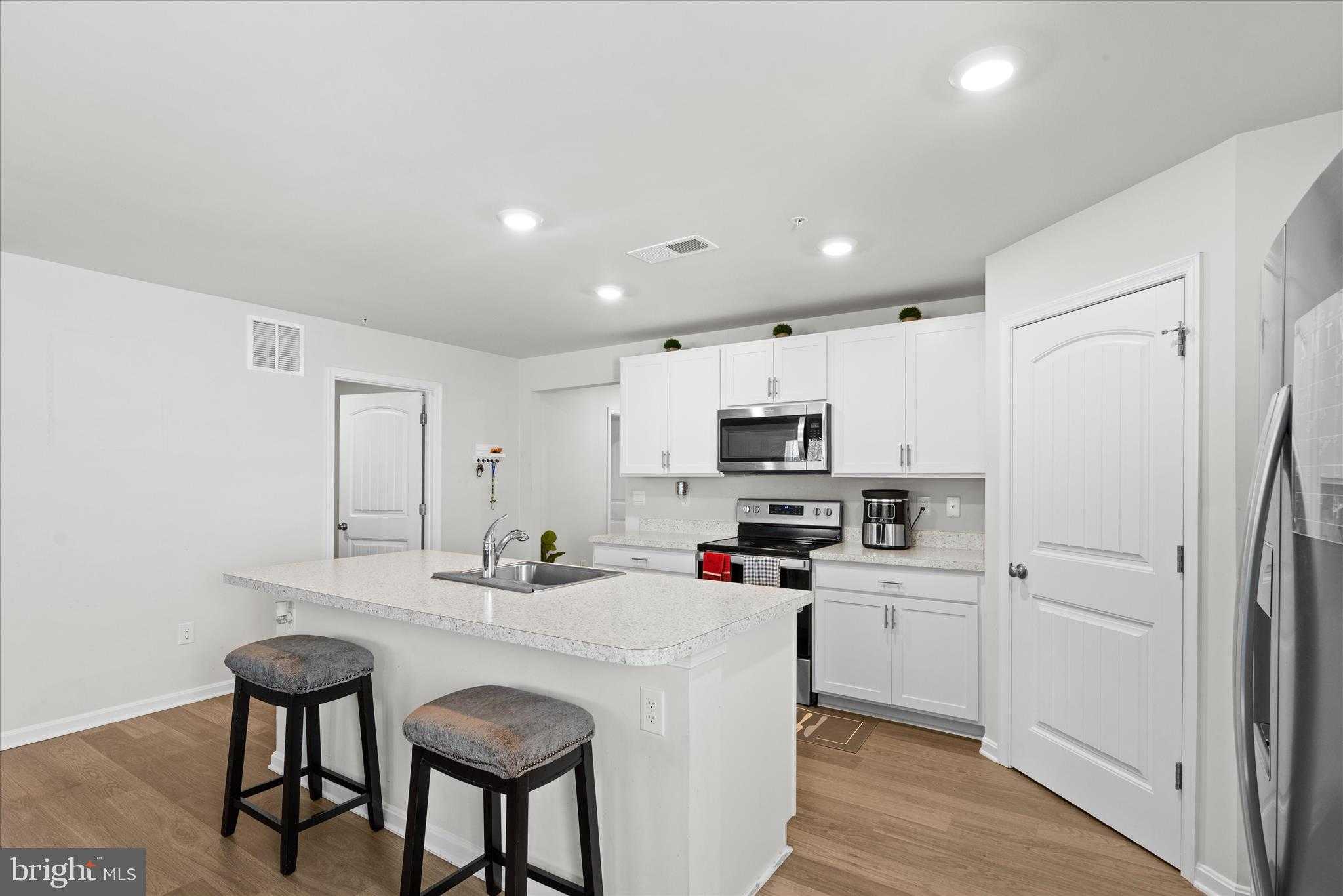 1706 Severn St photo 6