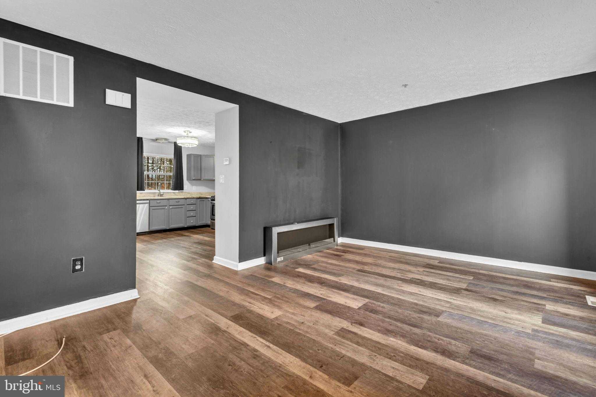 7838 Foxfarm Ln photo 3