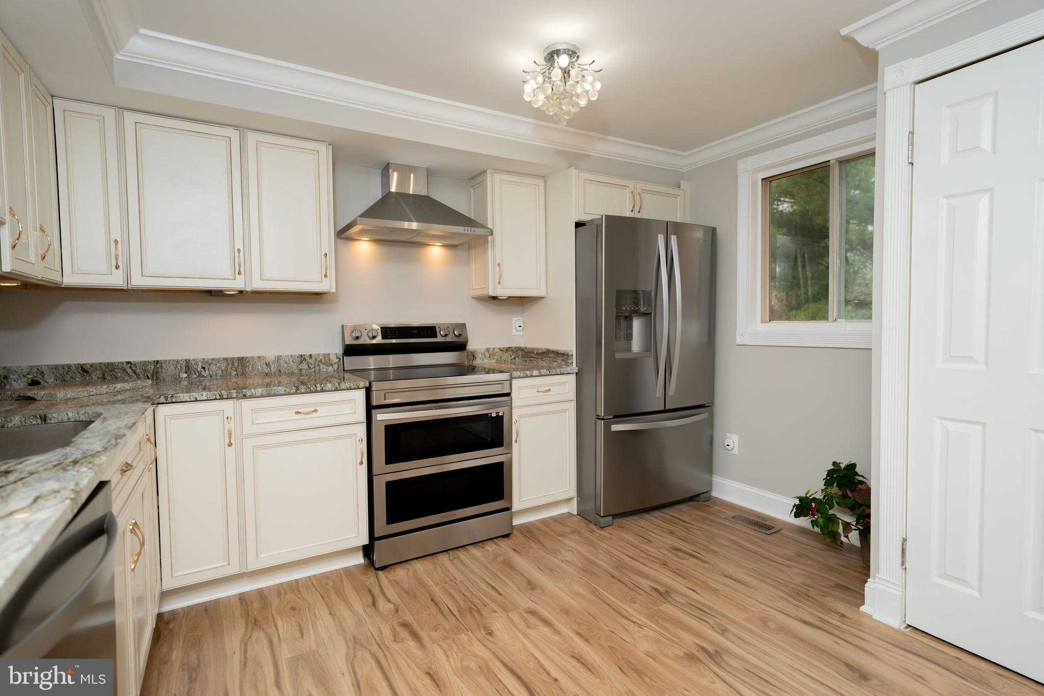 9203 Sheffield Hunt CT photo 12