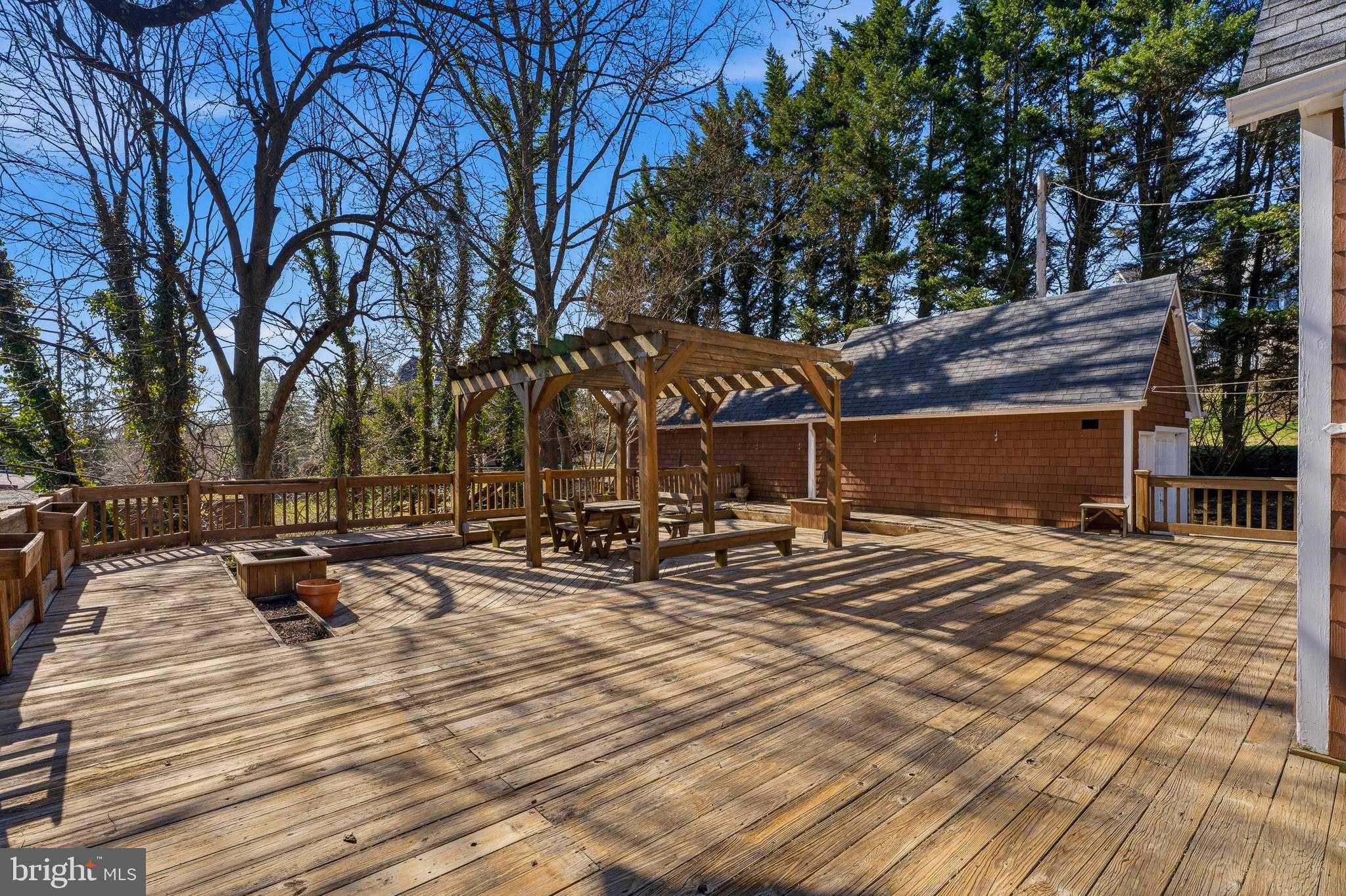 1809 Thornbury Rd photo 35