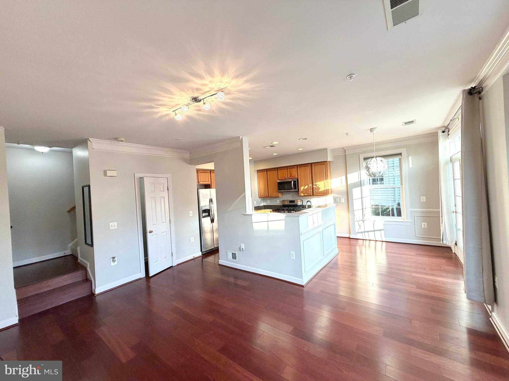 13600 Salk St photo 6