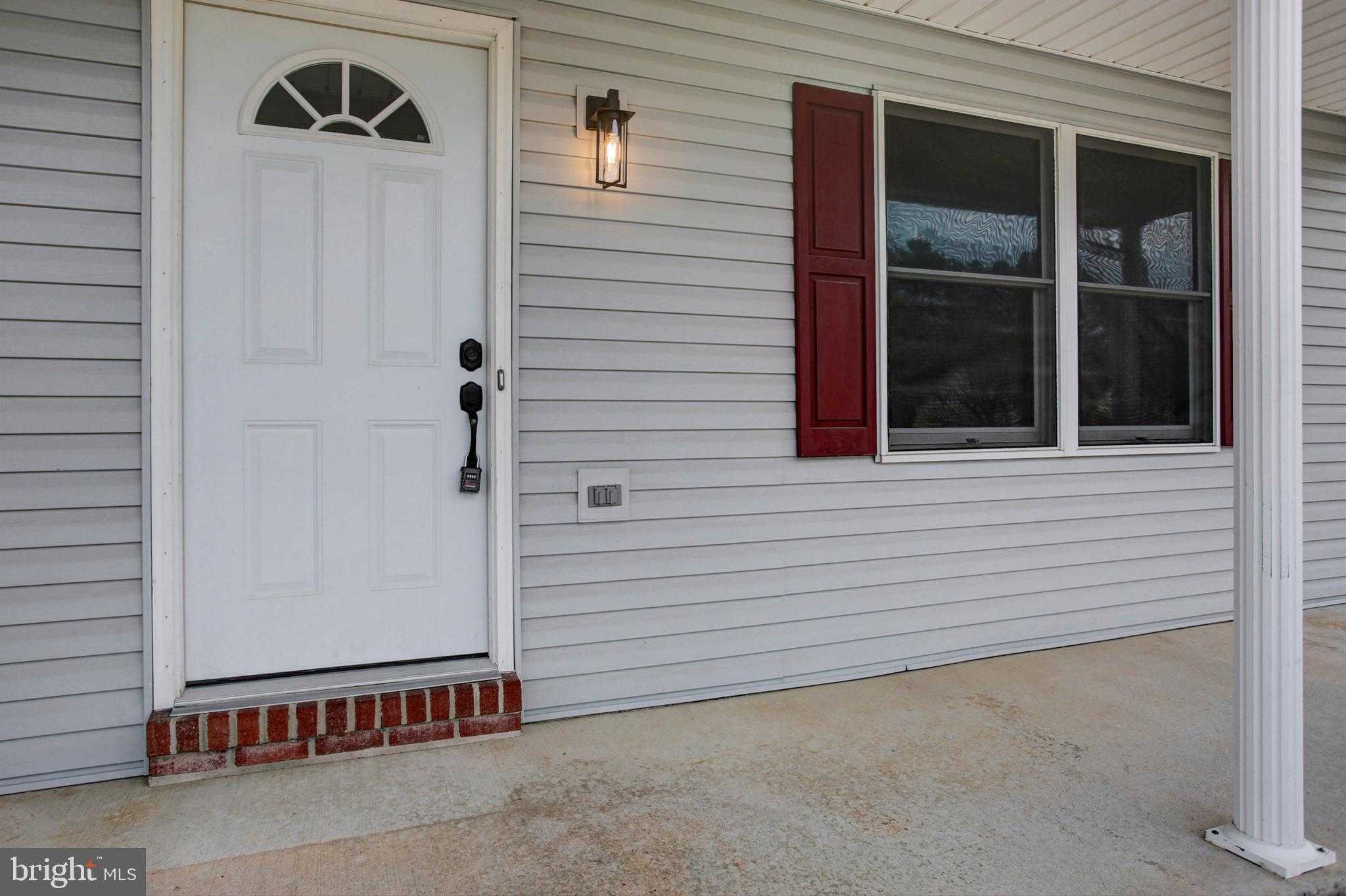 1612 Magnolia CT photo 4