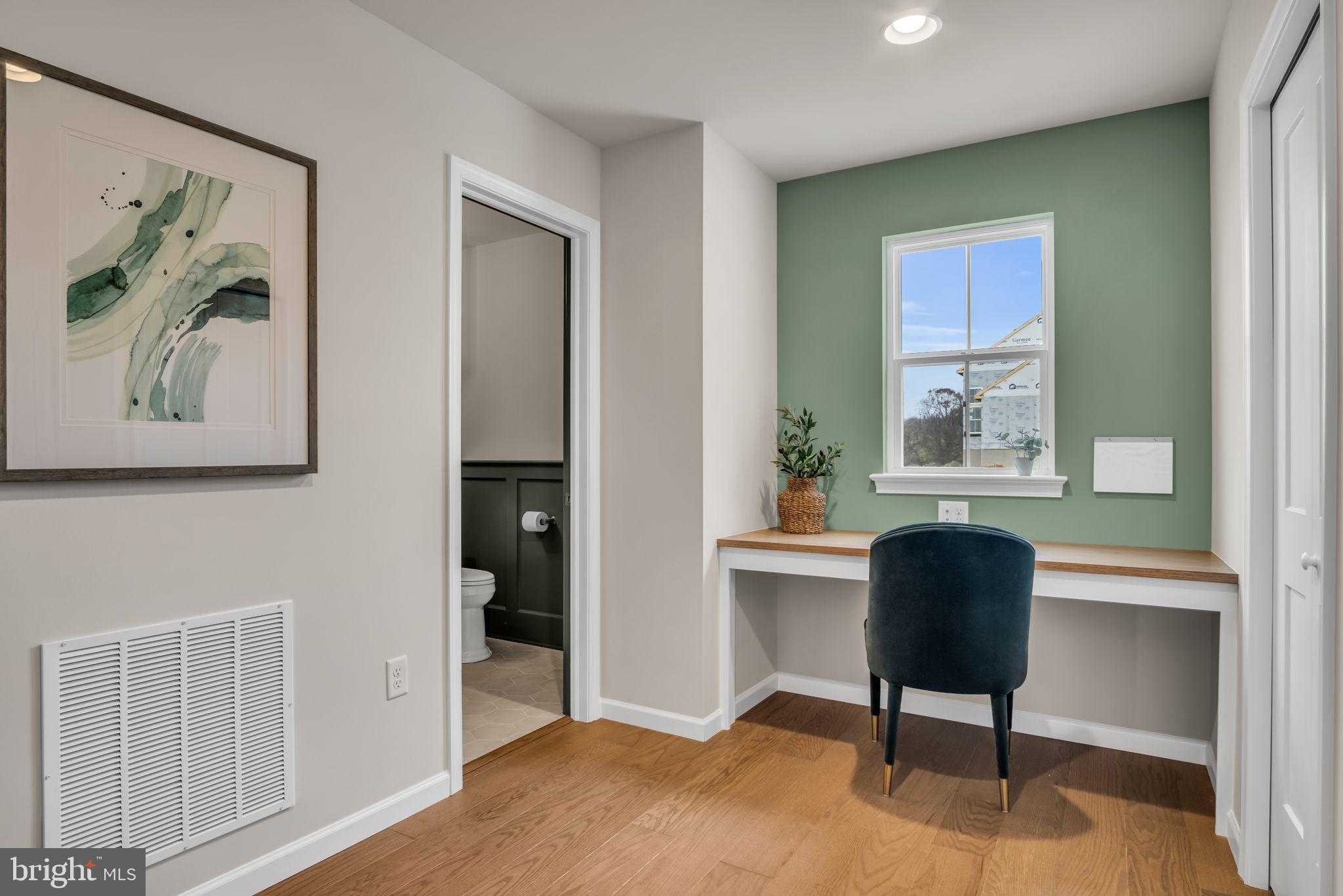 530 Coral Bells Dr photo 5