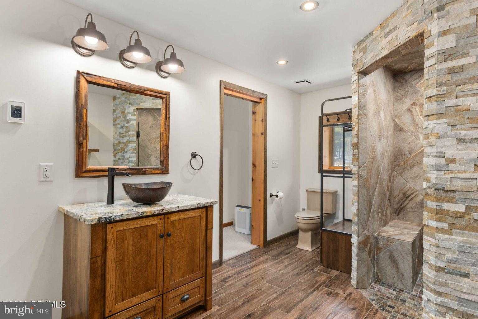 236 Wagmyr Ln photo 13