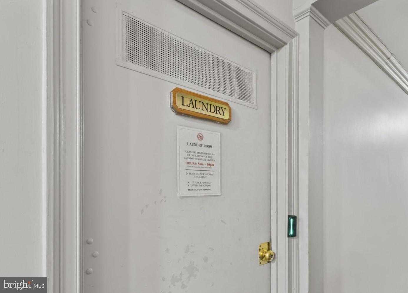 3000 Spout Run Pkwy Apt D512 photo 23