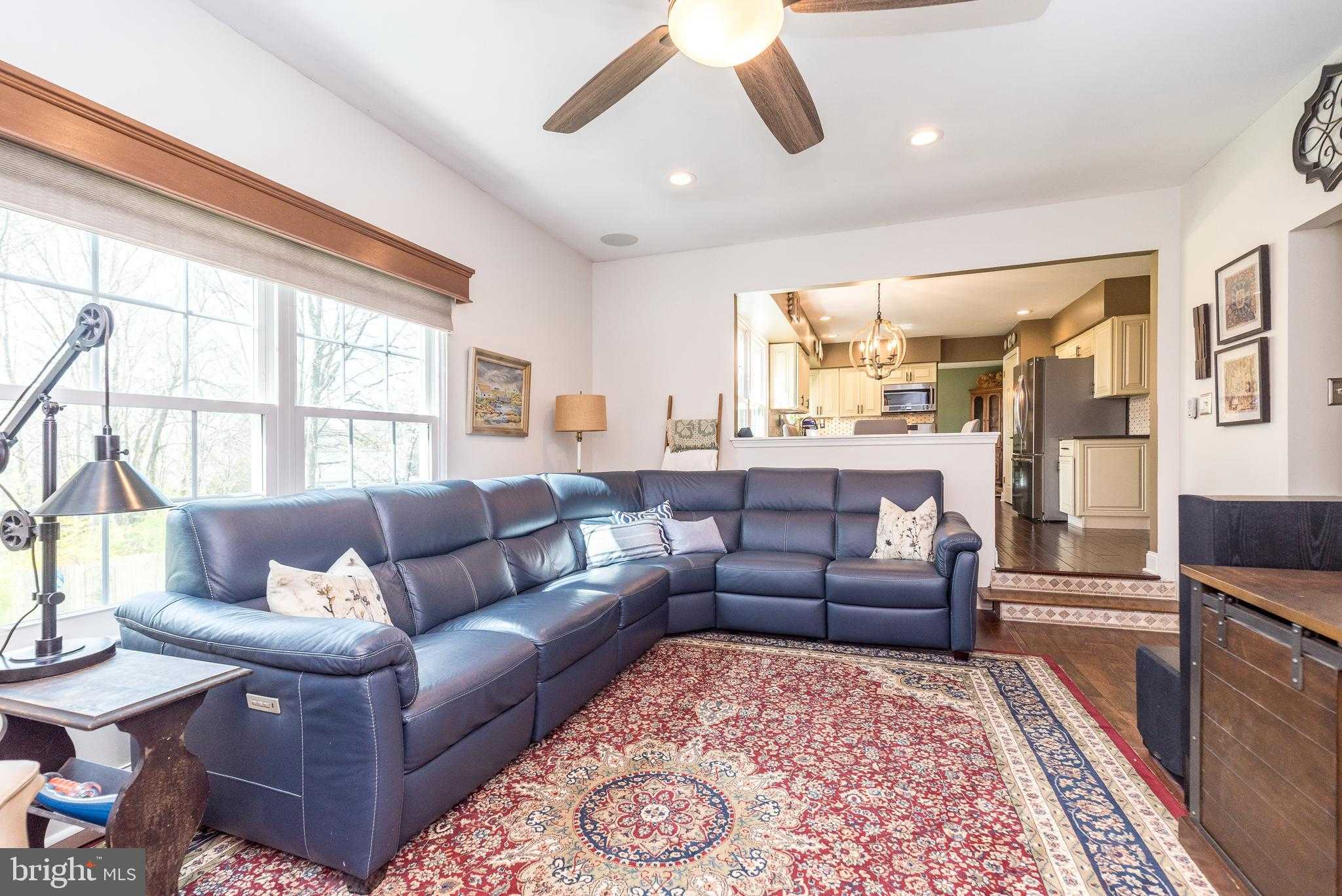 109 Pioneer Dr photo 12