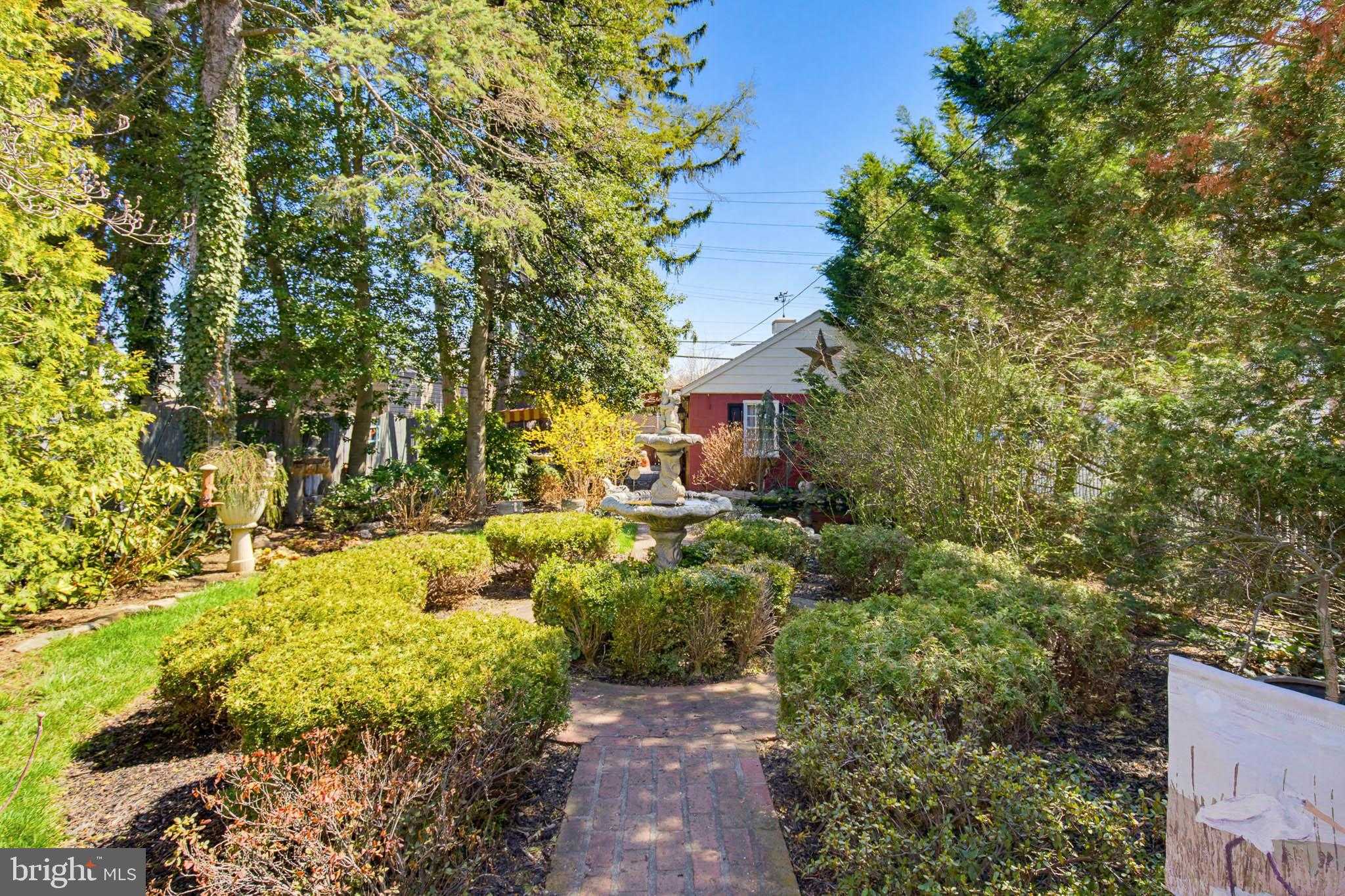 223 Broadway photo 54