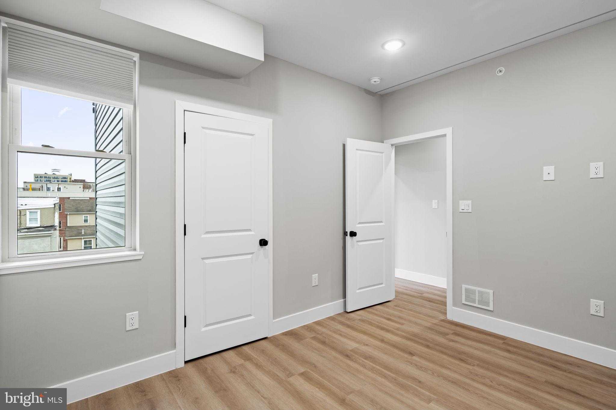 1413 N 8th St photo 11