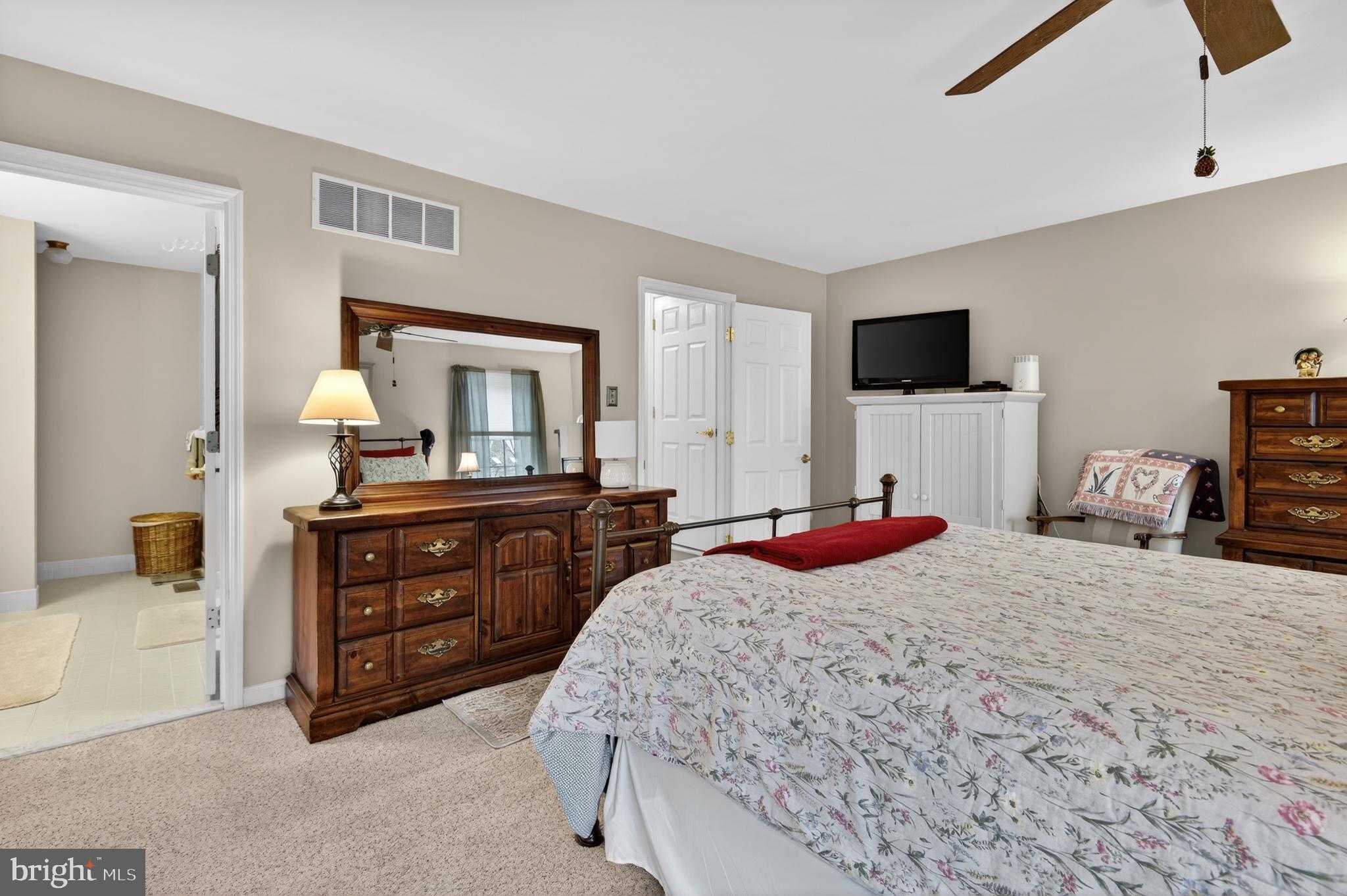 2005 Westfield CT photo 16