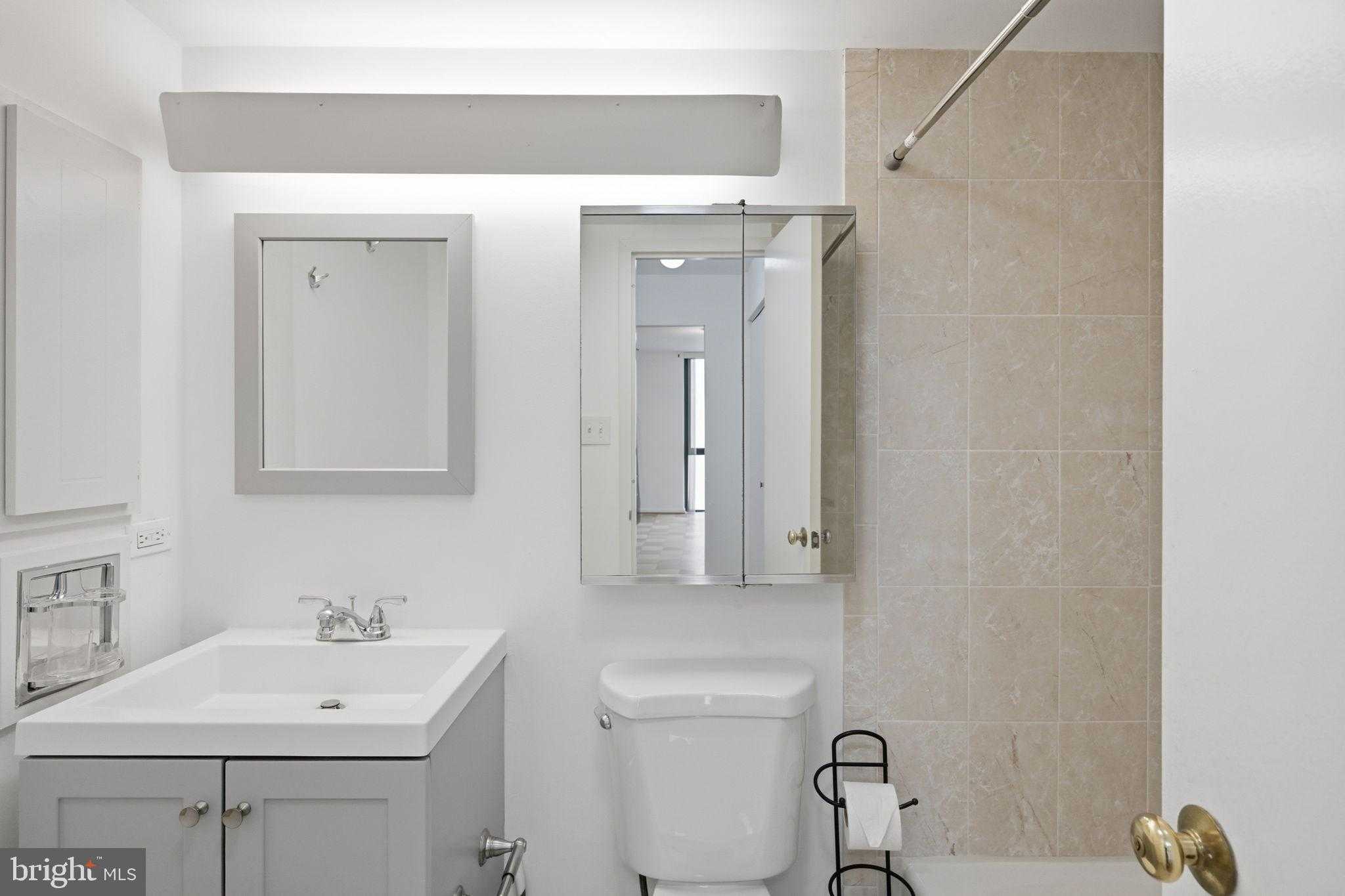 4620 N Park Ave photo 23