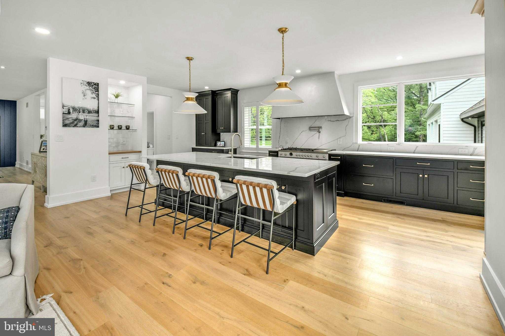 1803 Apple Tree Ln E photo 10