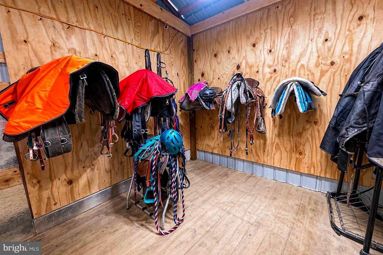 301 Dinkenberger Rd photo 28