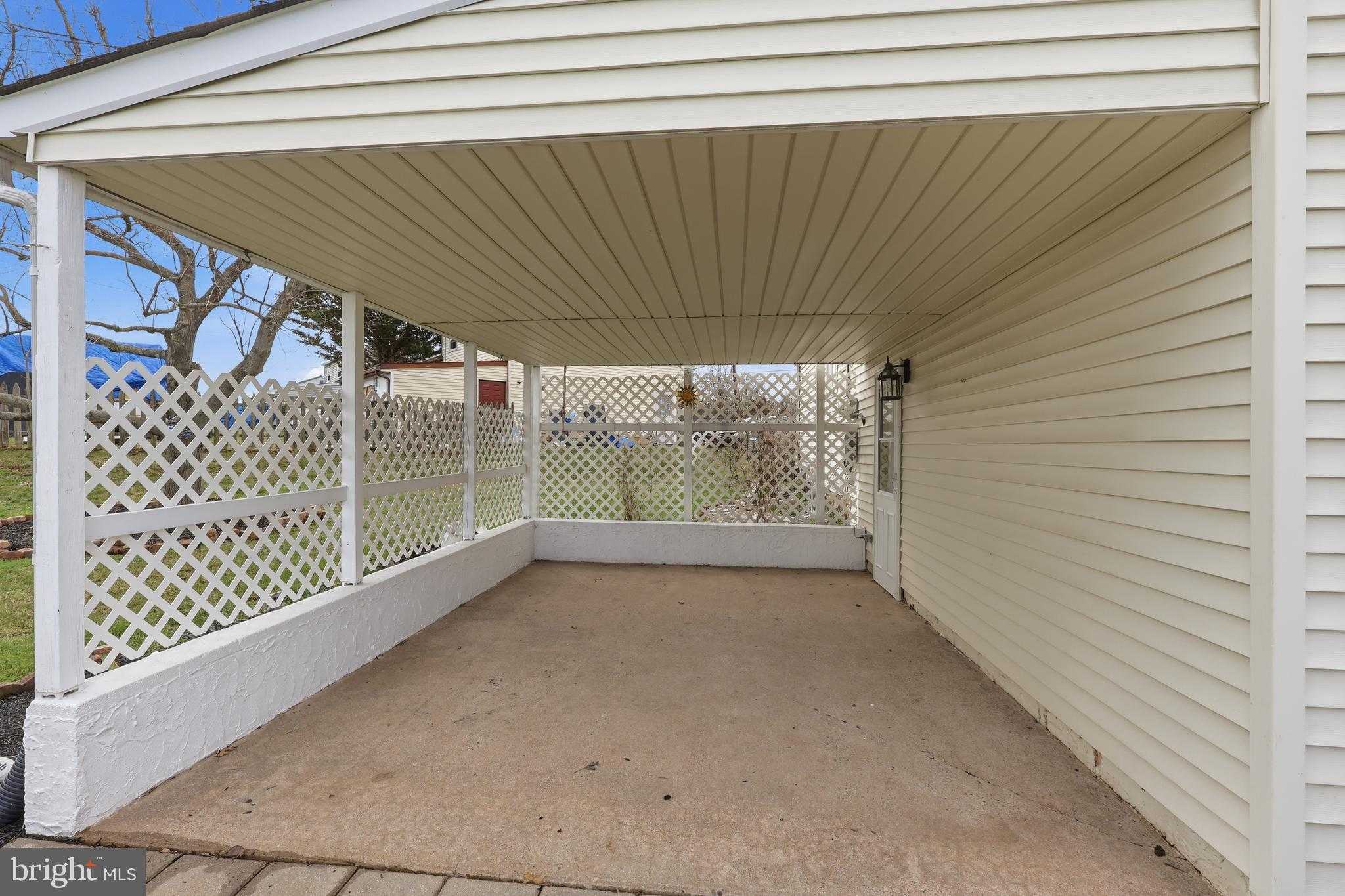 327 Norristown Rd photo 25