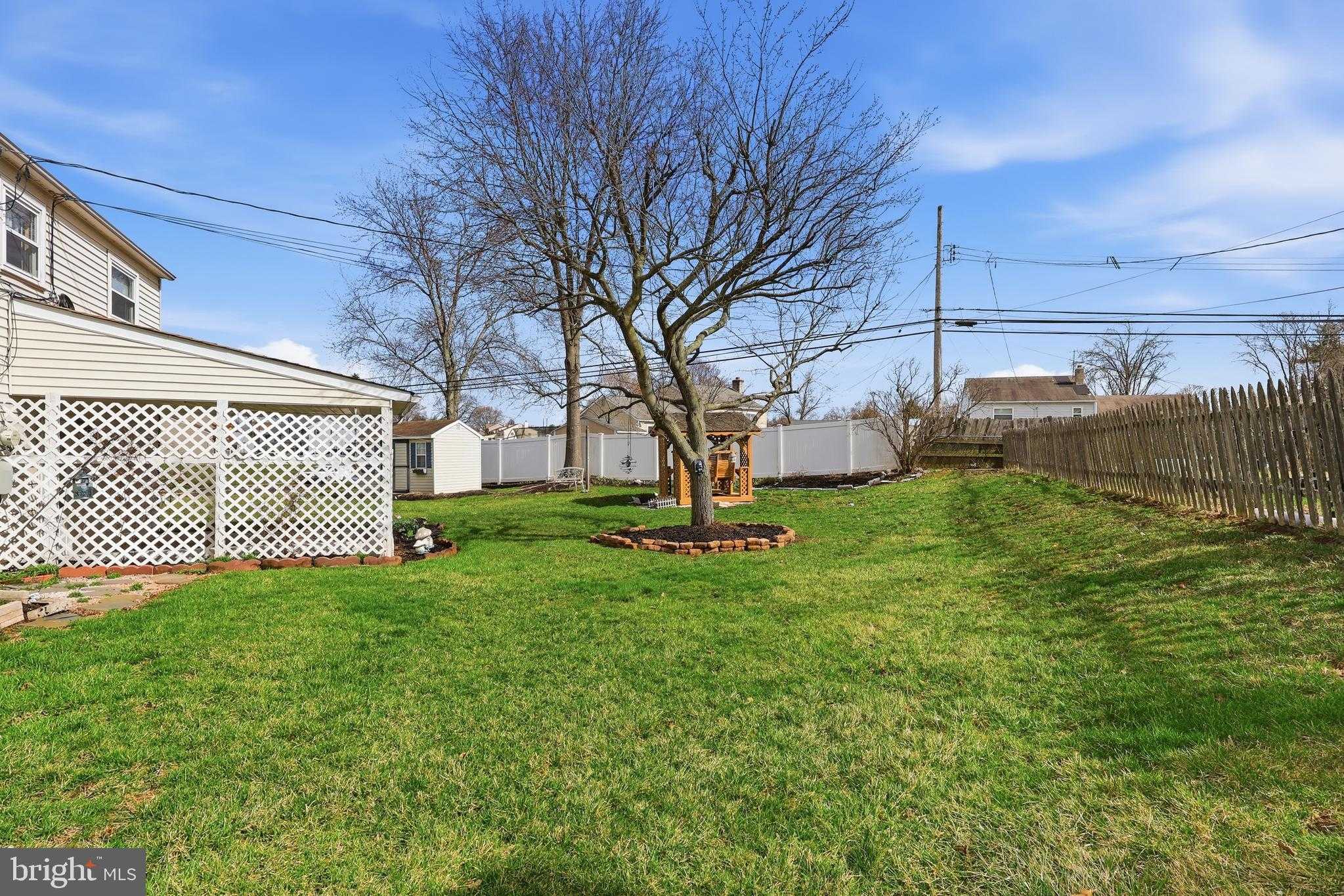 327 Norristown Rd photo 29