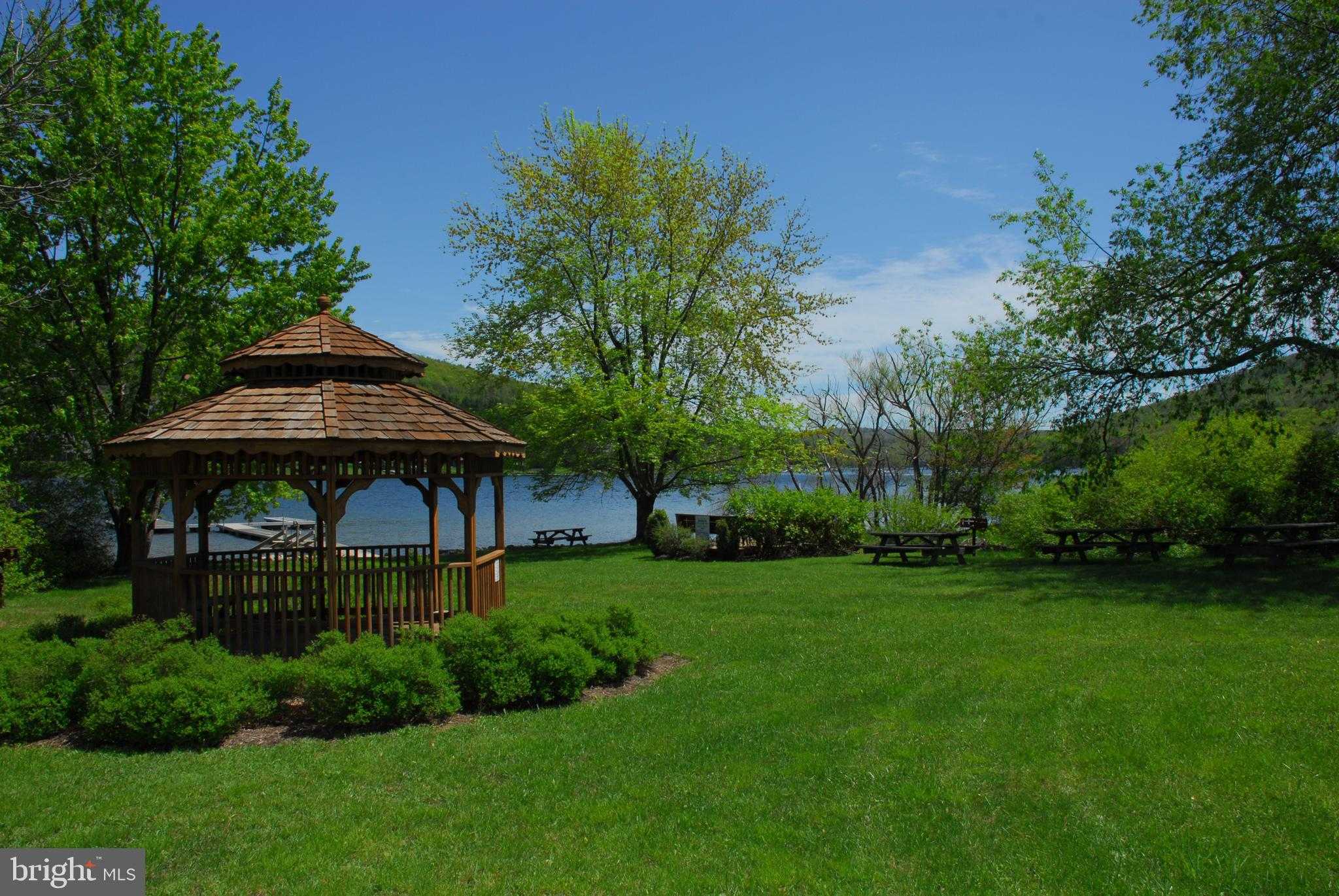 14 Winding Way # 18b photo 34