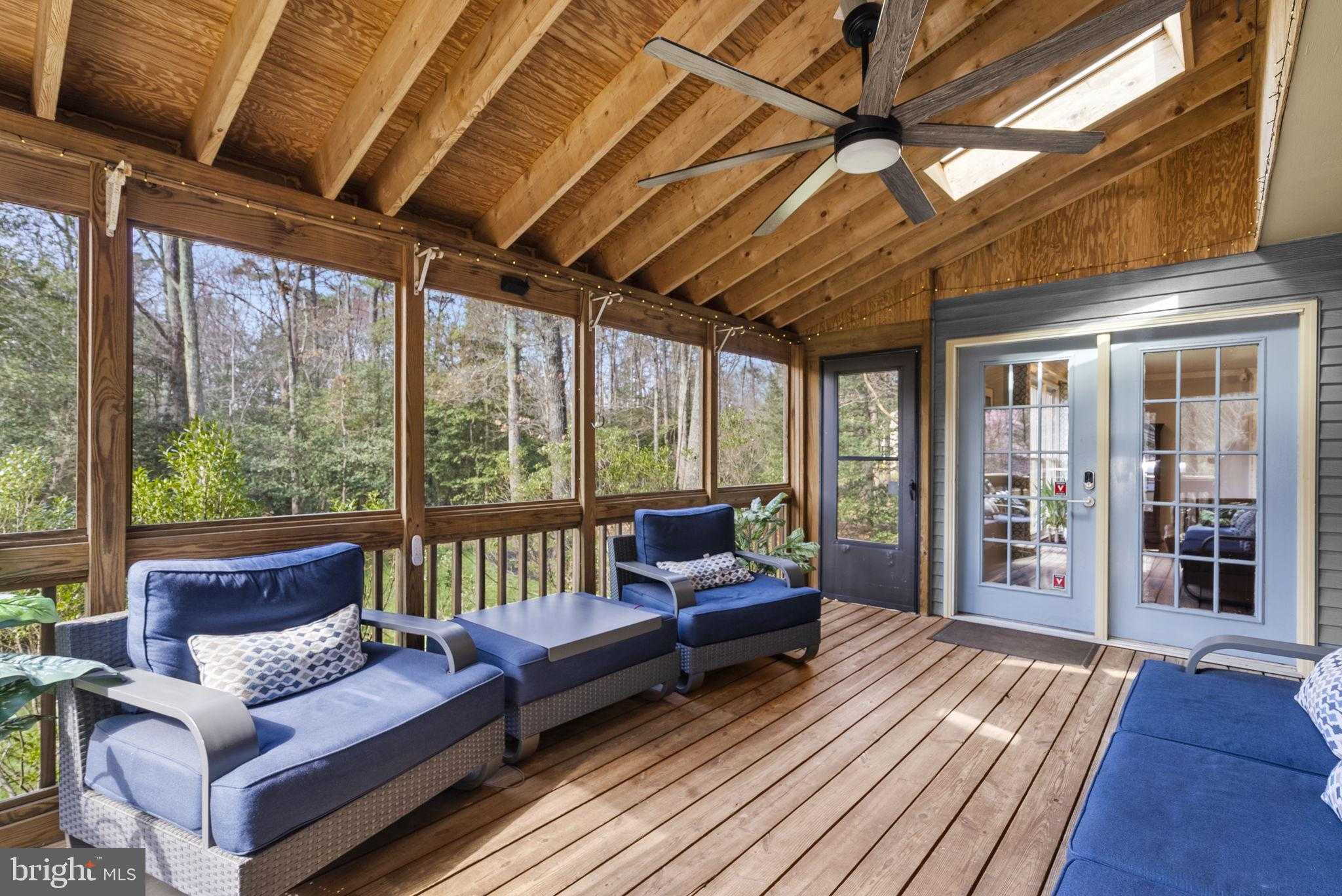 212 Ambleside Dr photo 17