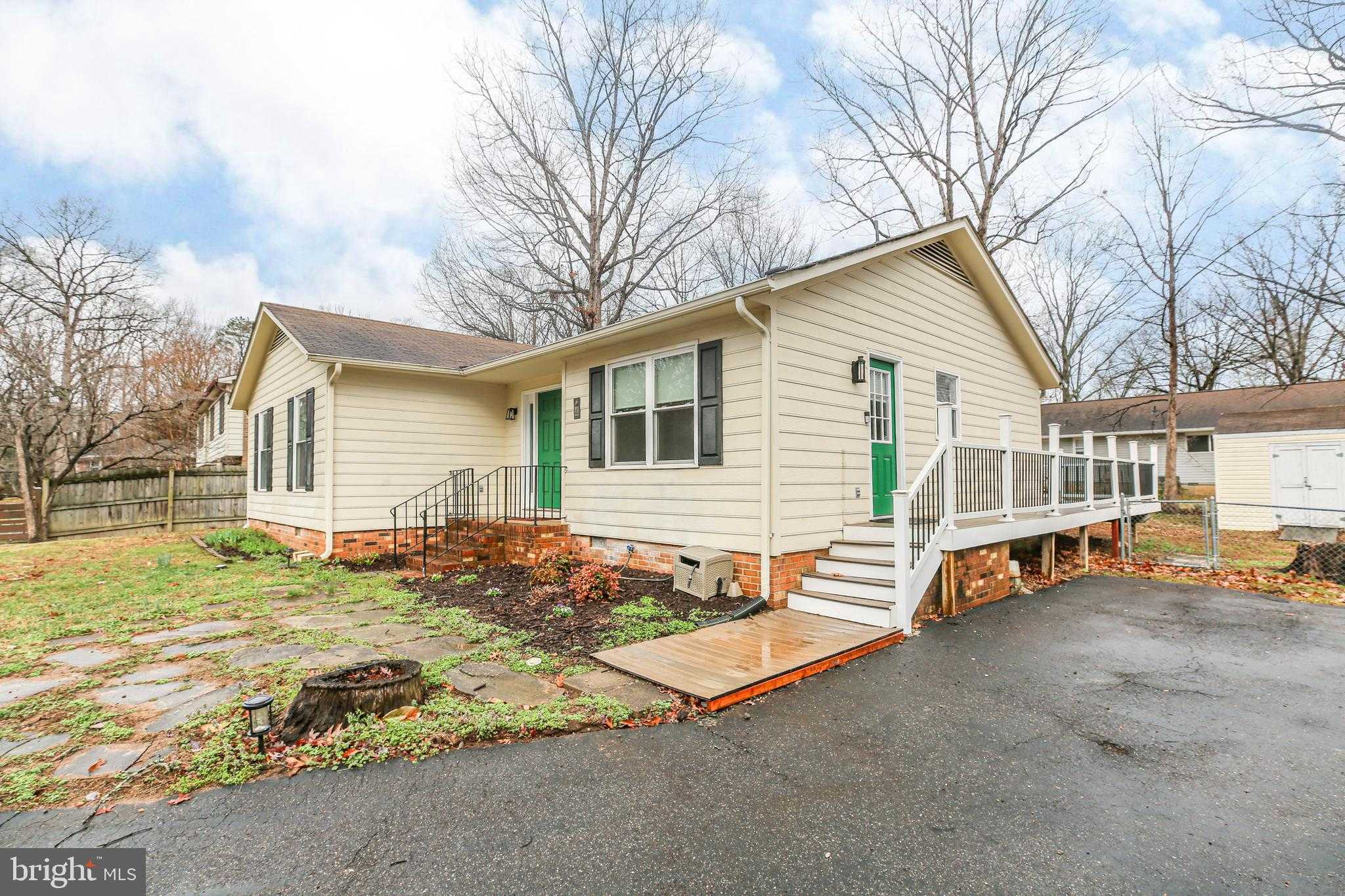 4 Jonquil CT photo 3