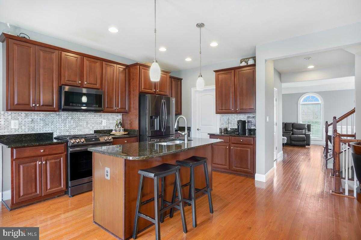 15918 Mackenzie Manor Dr photo 10