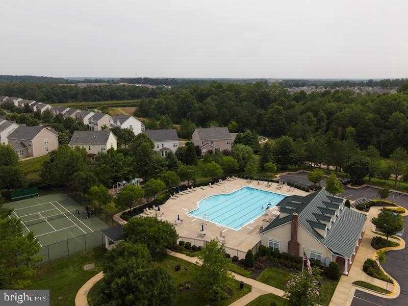 15918 Mackenzie Manor Dr photo 32