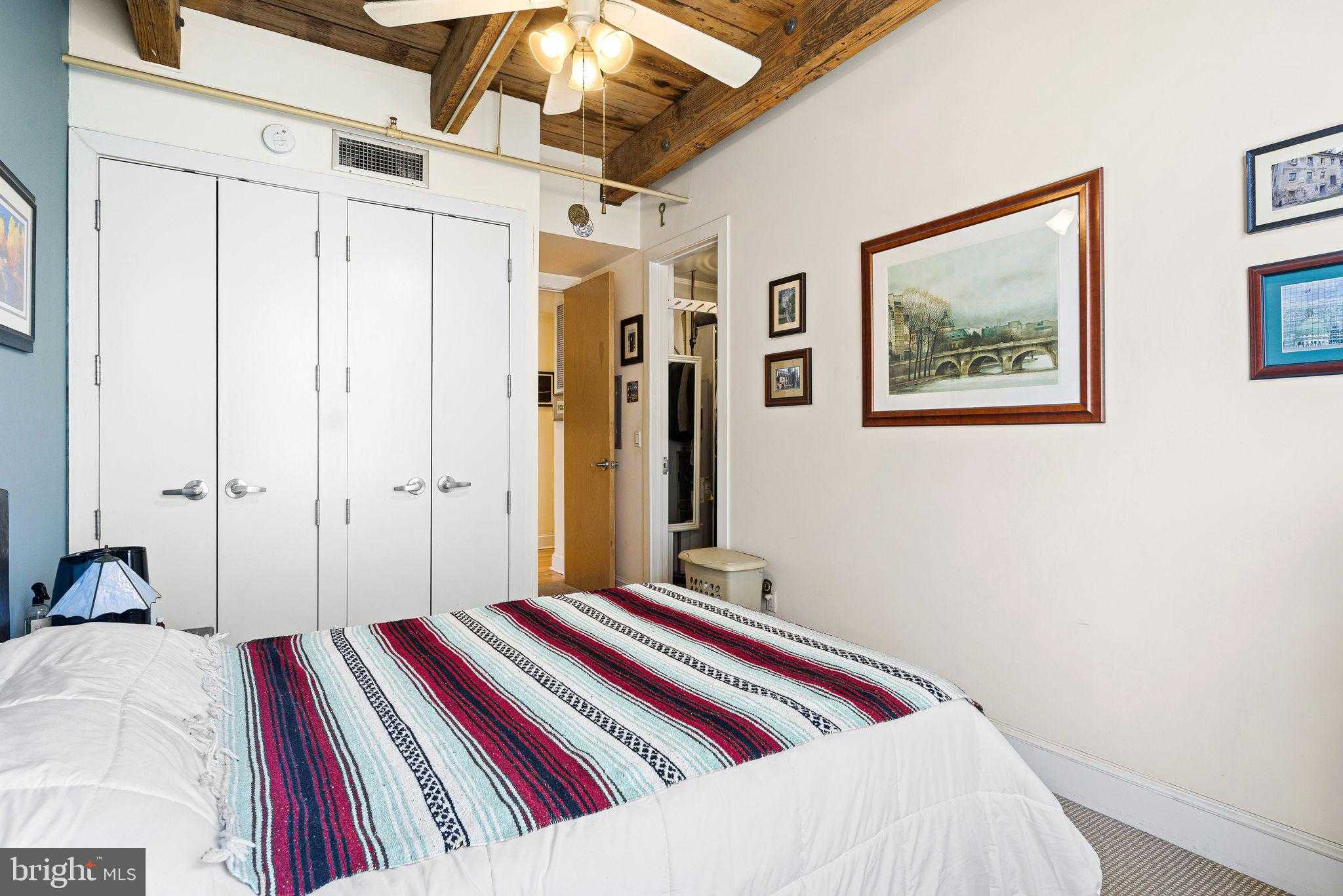 214 New St # C photo 16