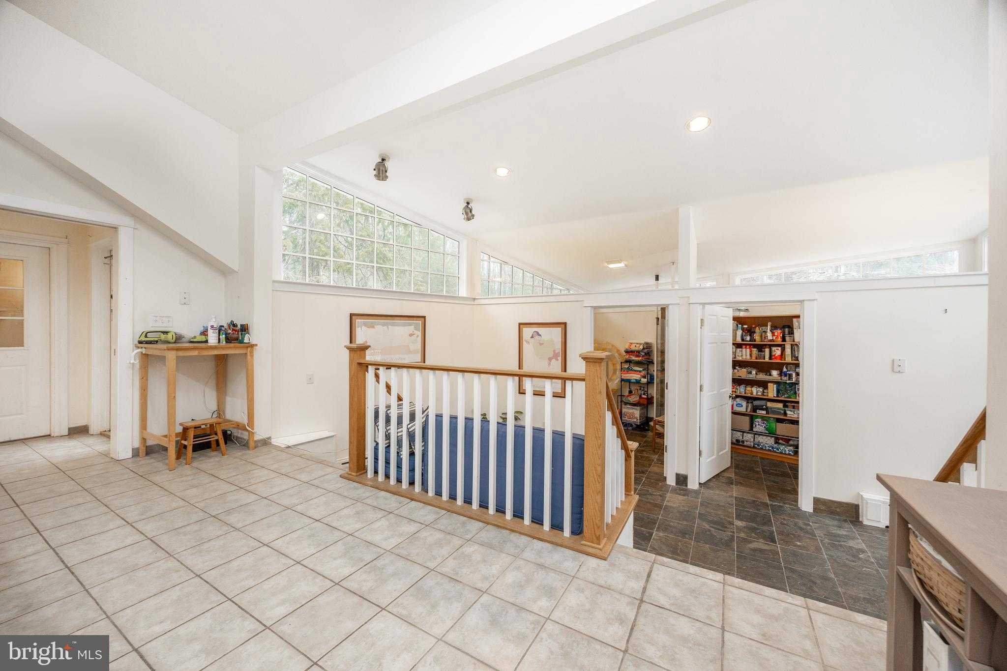 580 Reeds Rd photo 46